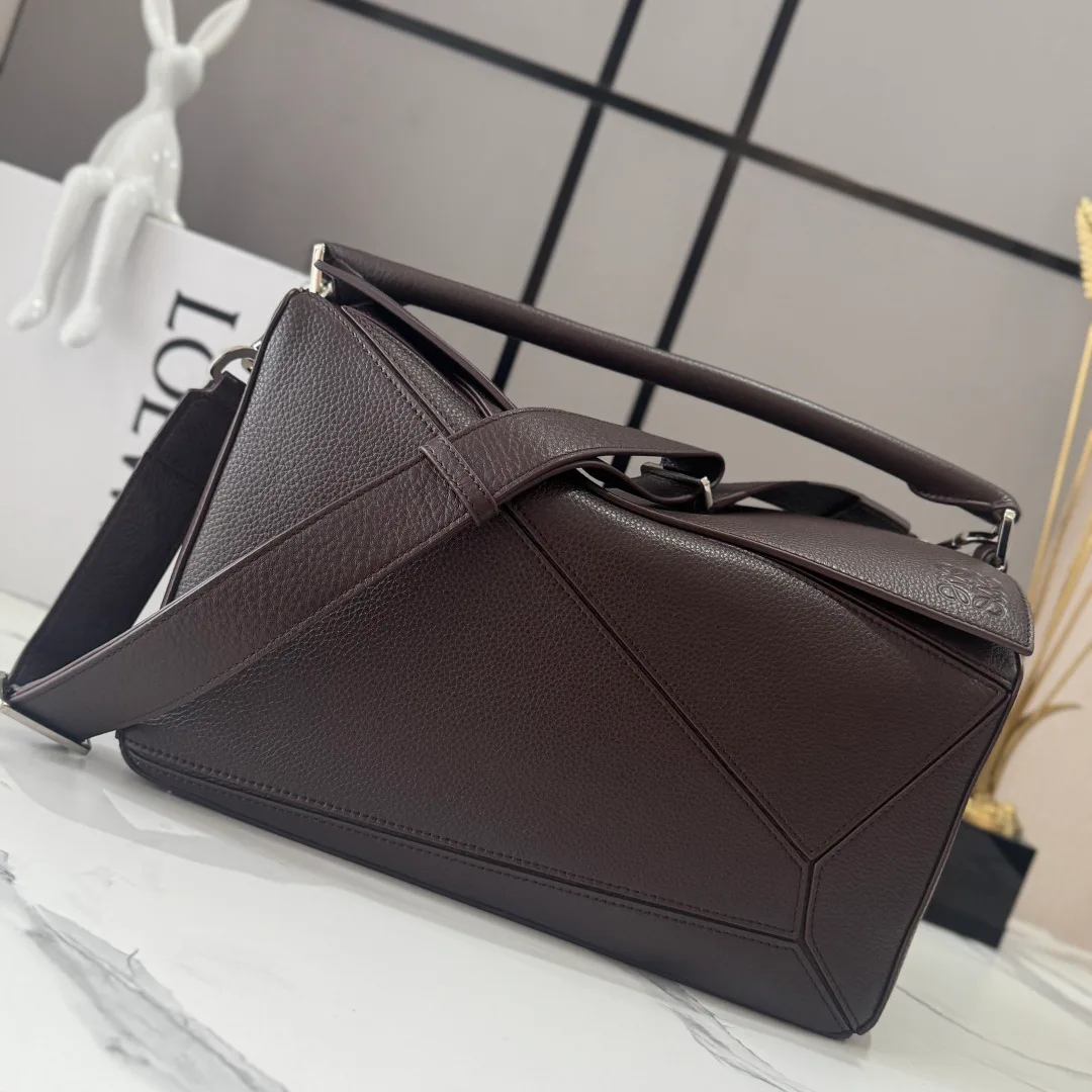 Классические Сумки Женские Loewe 18030339