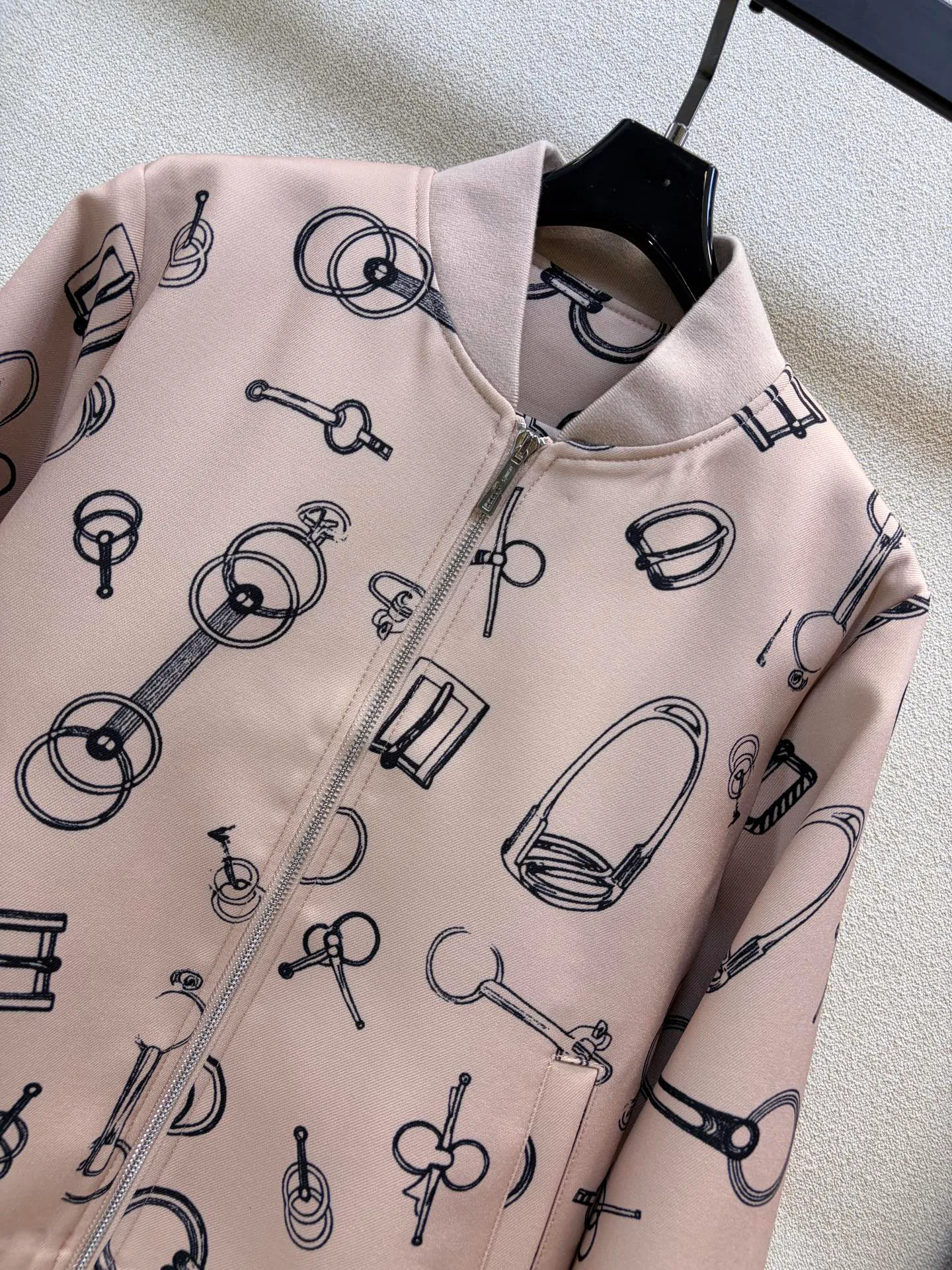 Куртки И Пуховики Женские Hermes 18506390