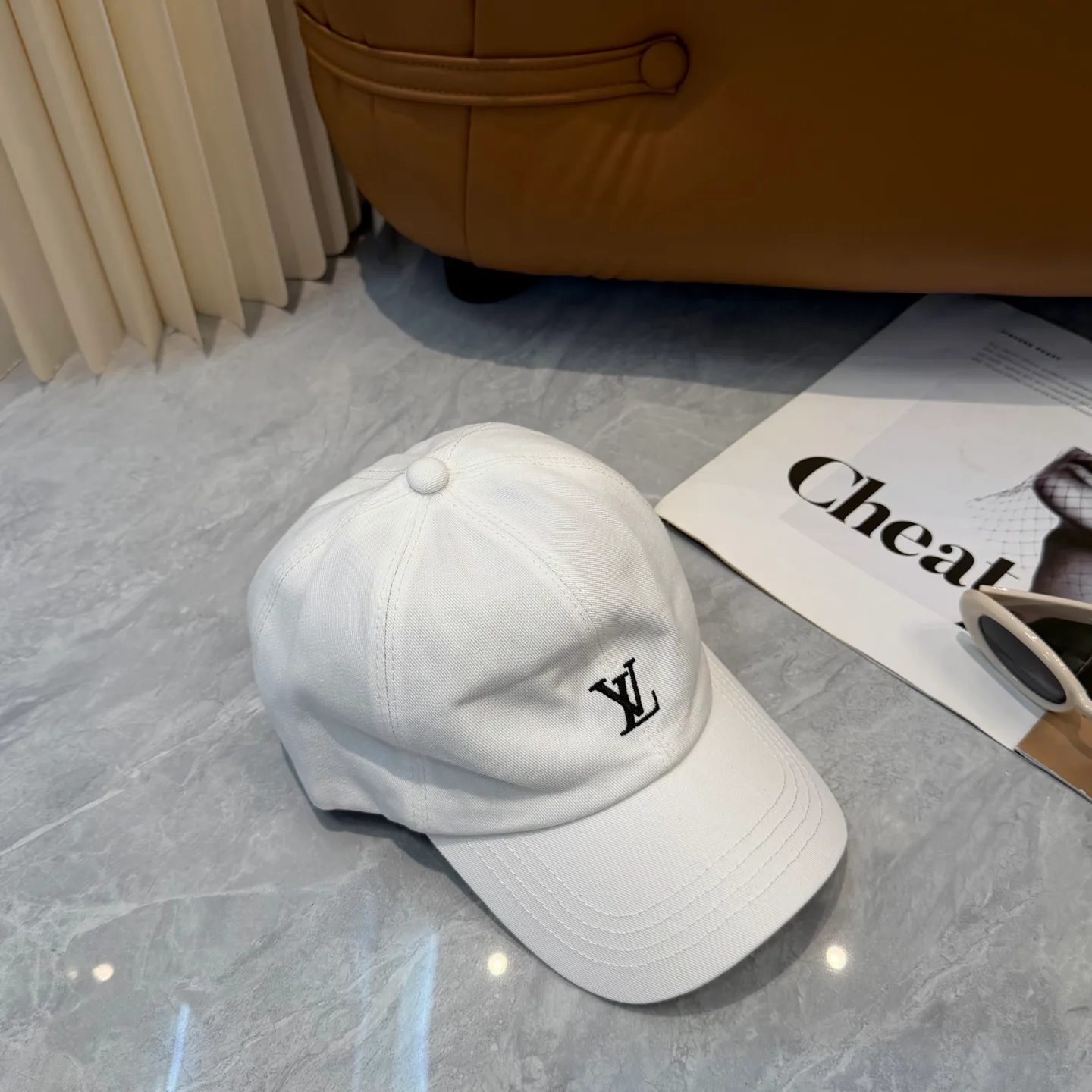 Головные Уборы Louis Vuitton 17411592