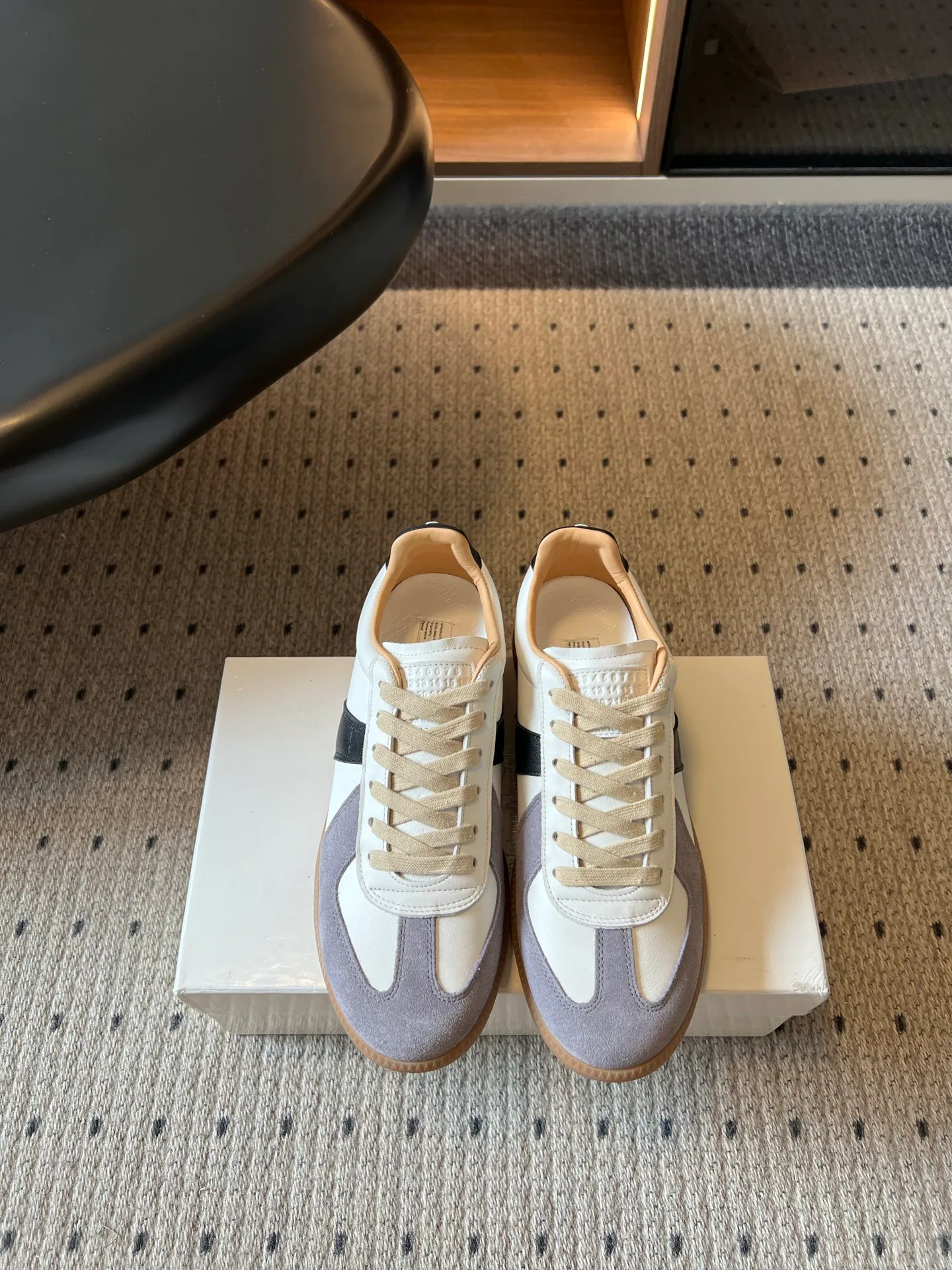 Кроссовки Женские Maison Margiela 17568926