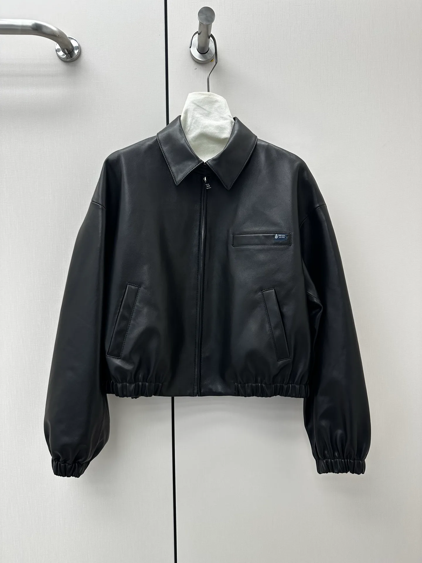 Кожаные Куртки И Дублёнки Женские Prada 16984556