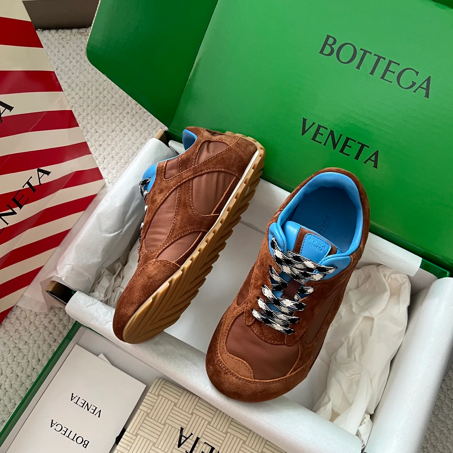 Кроссовки Женские Bottega Veneta 11565916