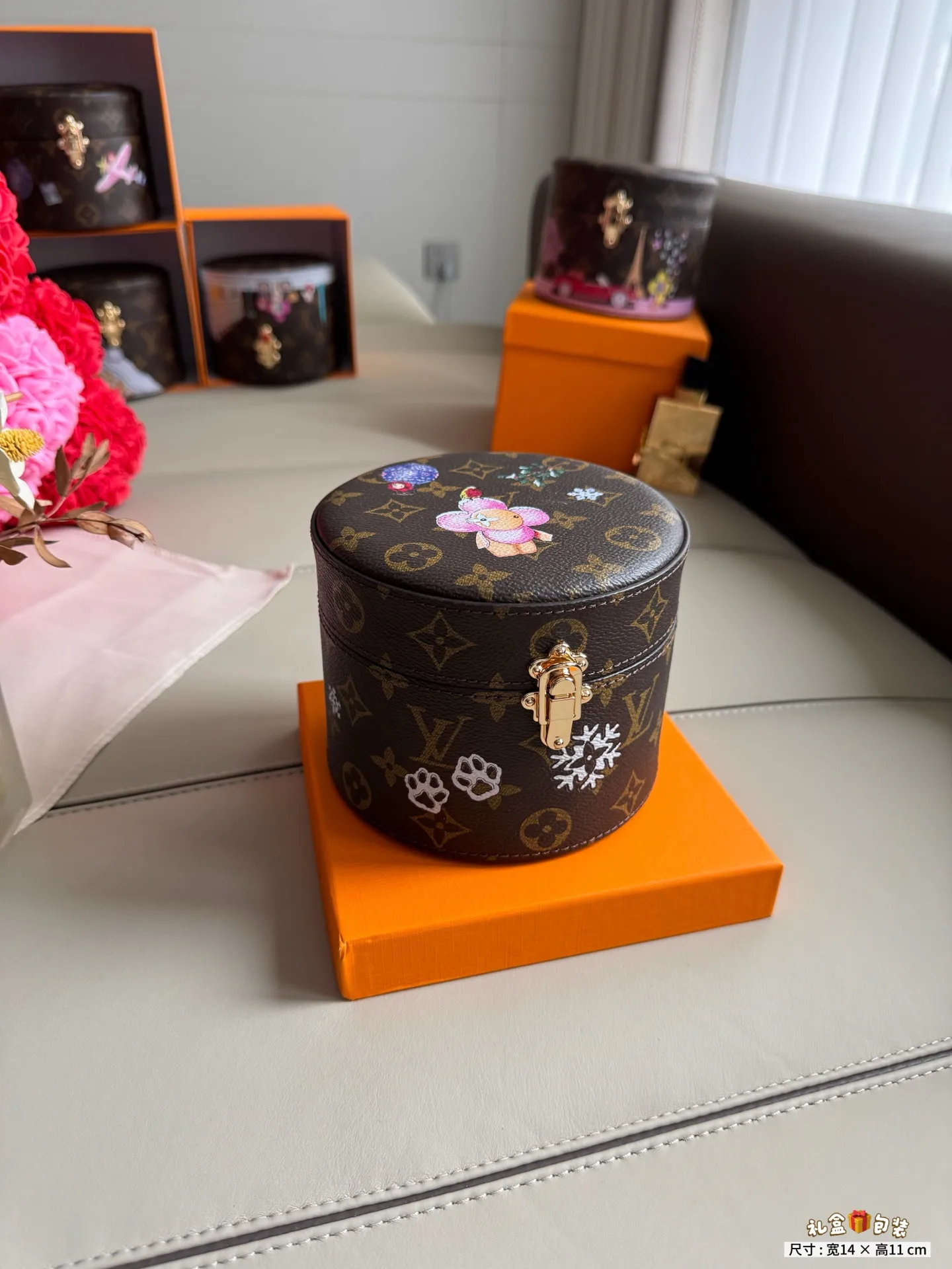 Текстиль Louis Vuitton 18325435