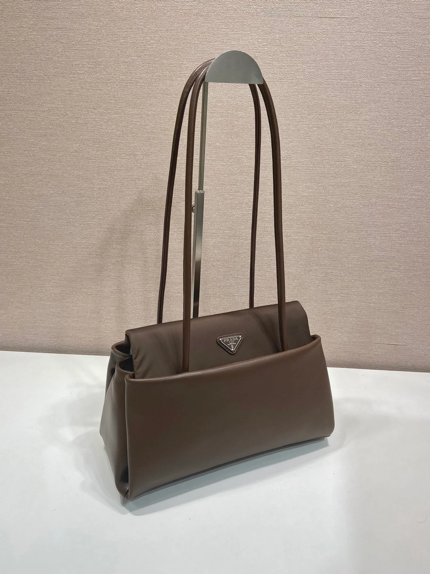 Классические Сумки Женские Prada 11409630