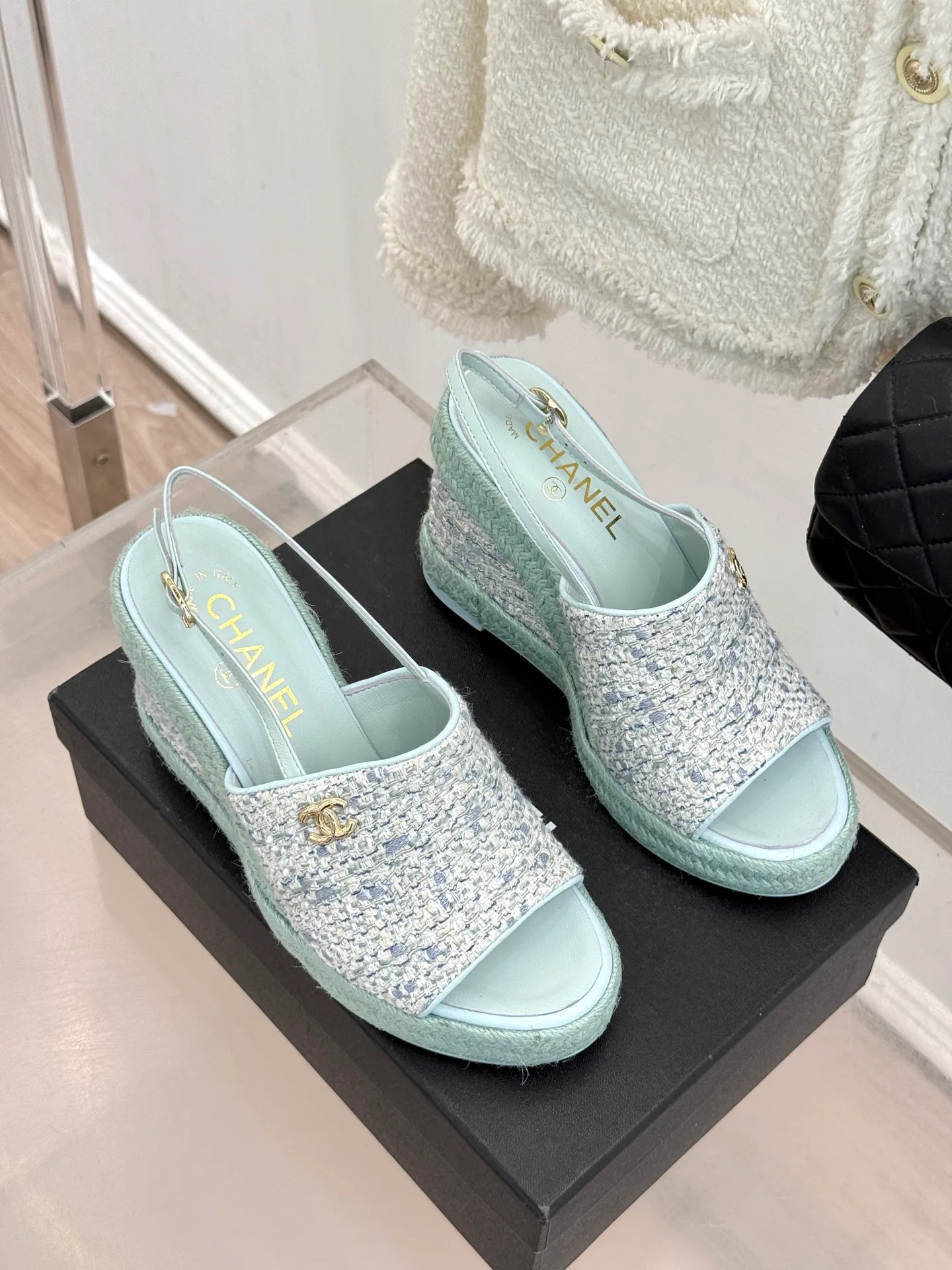 Босоножки Женские Chanel 11899515