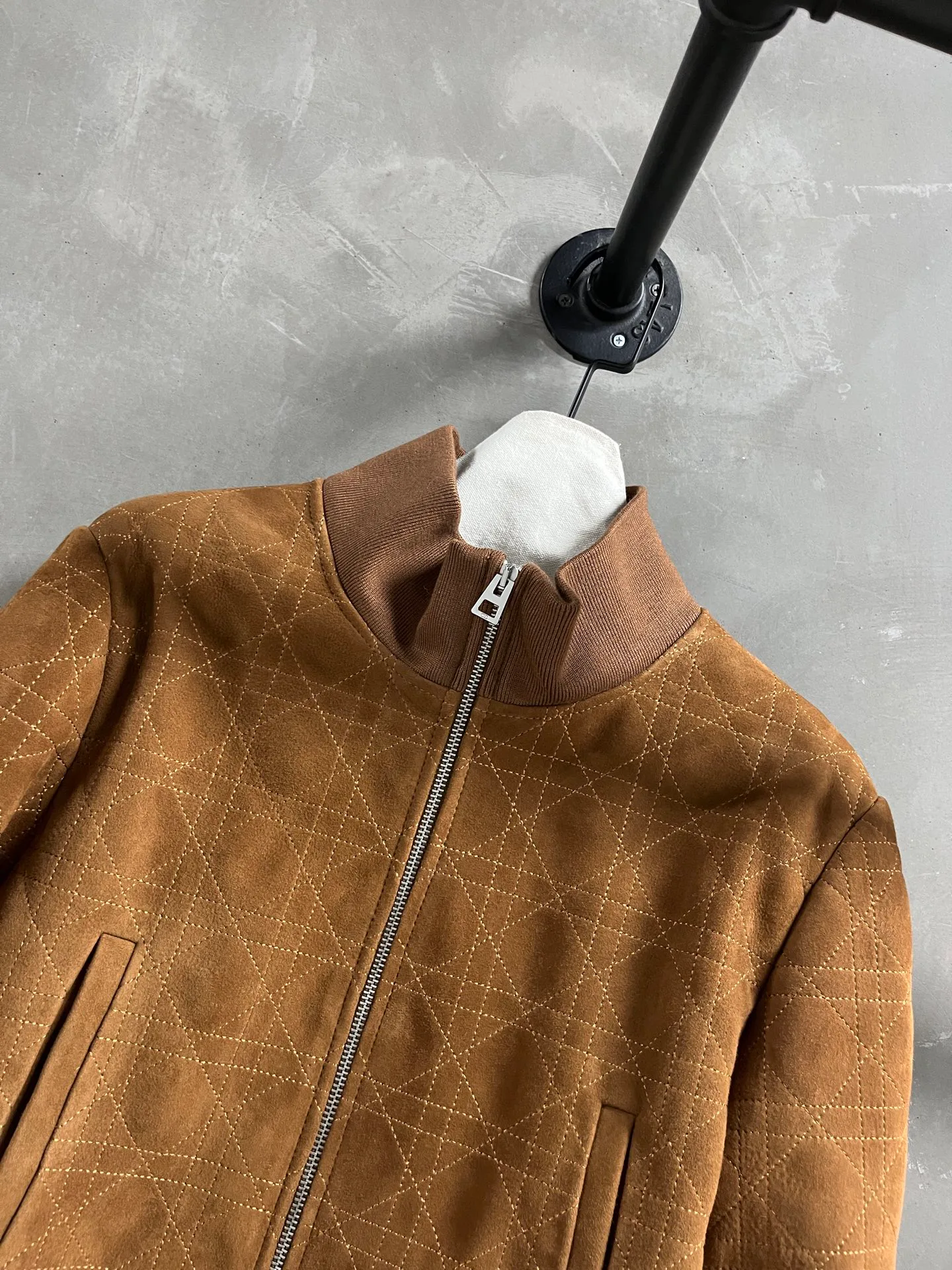 Кожаные Куртки И Дублёнки Женские Christian Dior 10783257