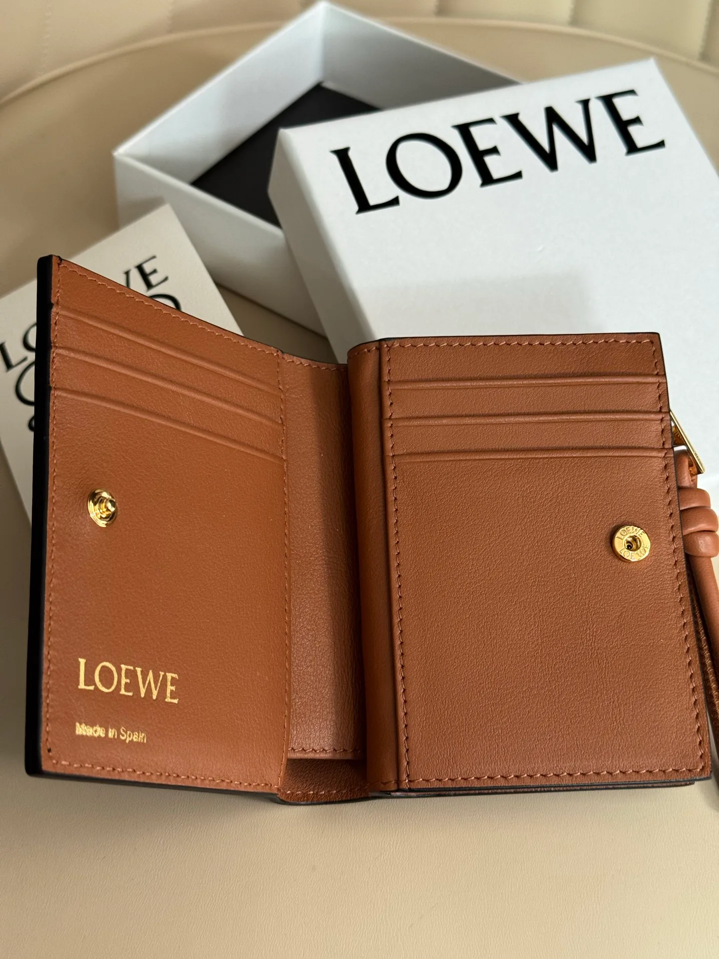 Клатчи Женские Loewe 18906585