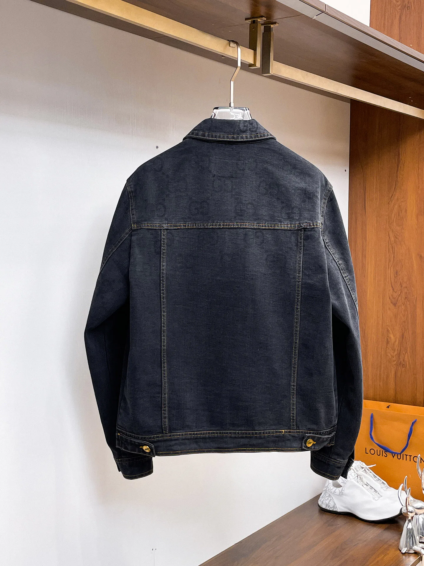 Куртки И Пуховики Мужские Gucci 18197231