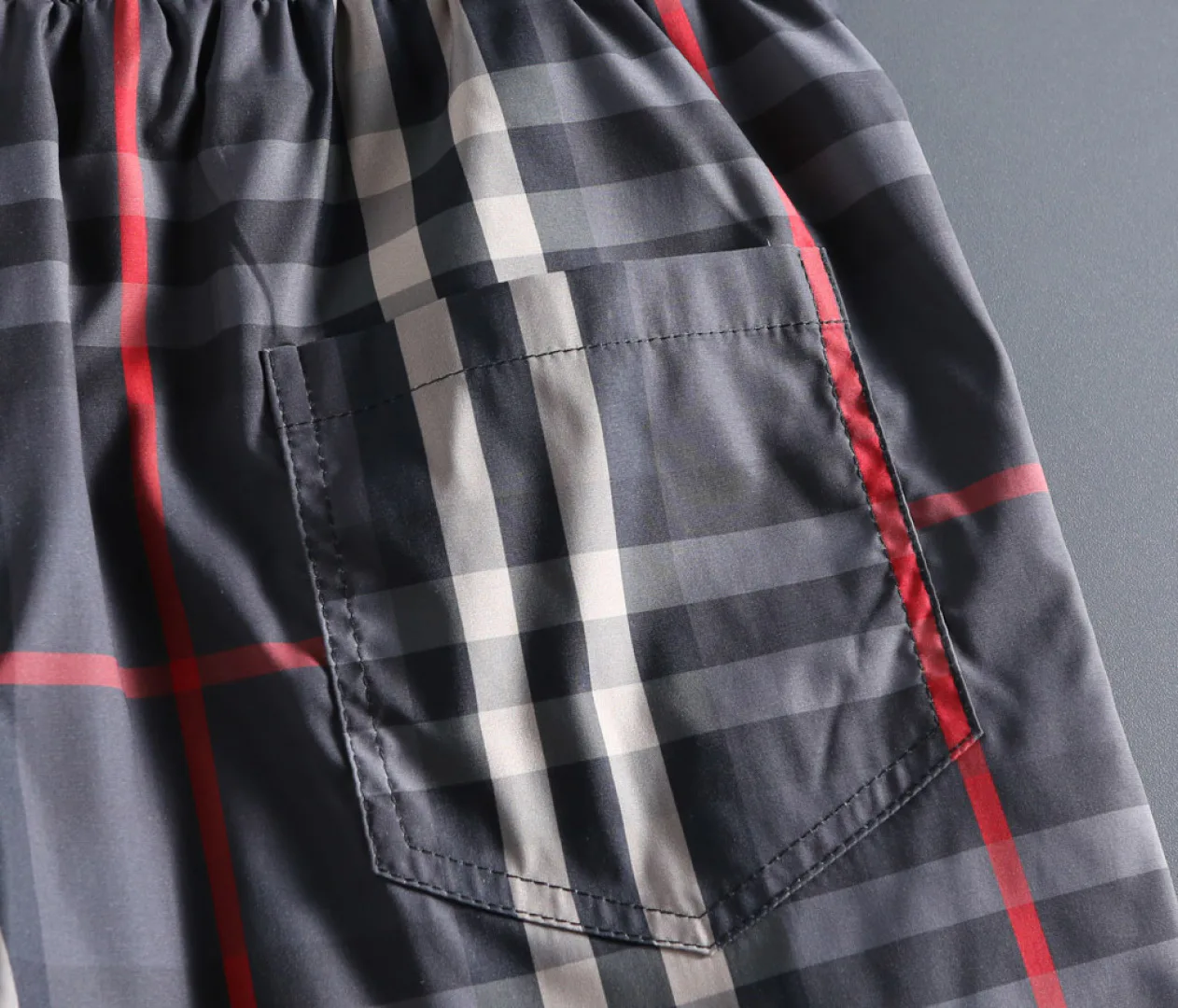 Шорты Мужские Burberry 18000496