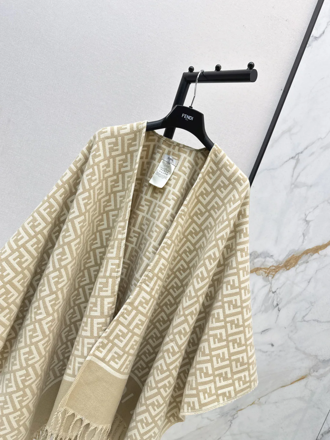 Шарфы Fendi 1139695