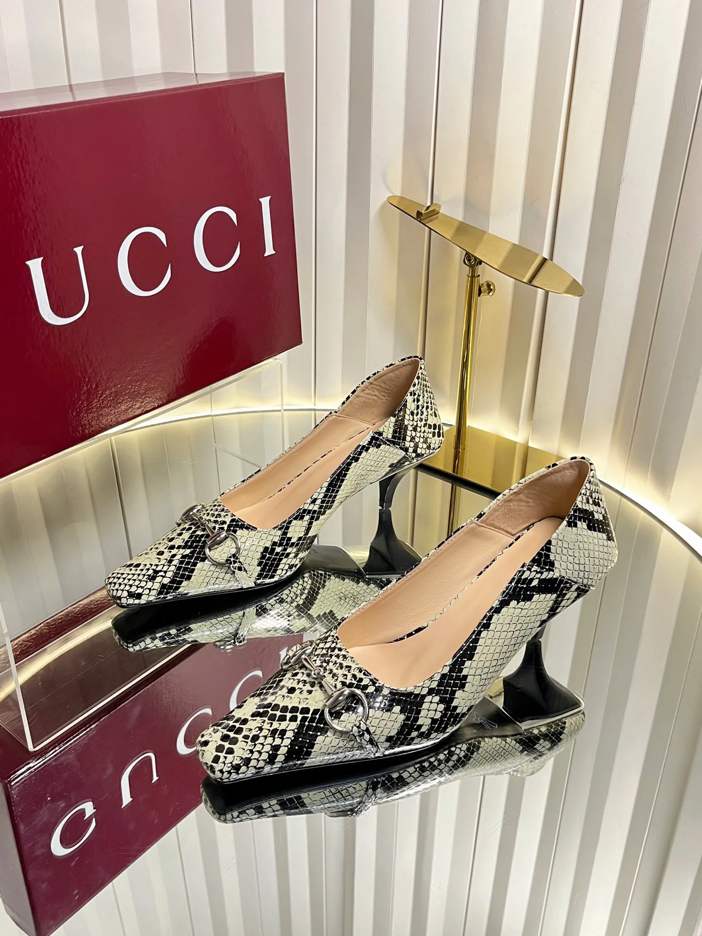 Туфли Женские Gucci 19484576