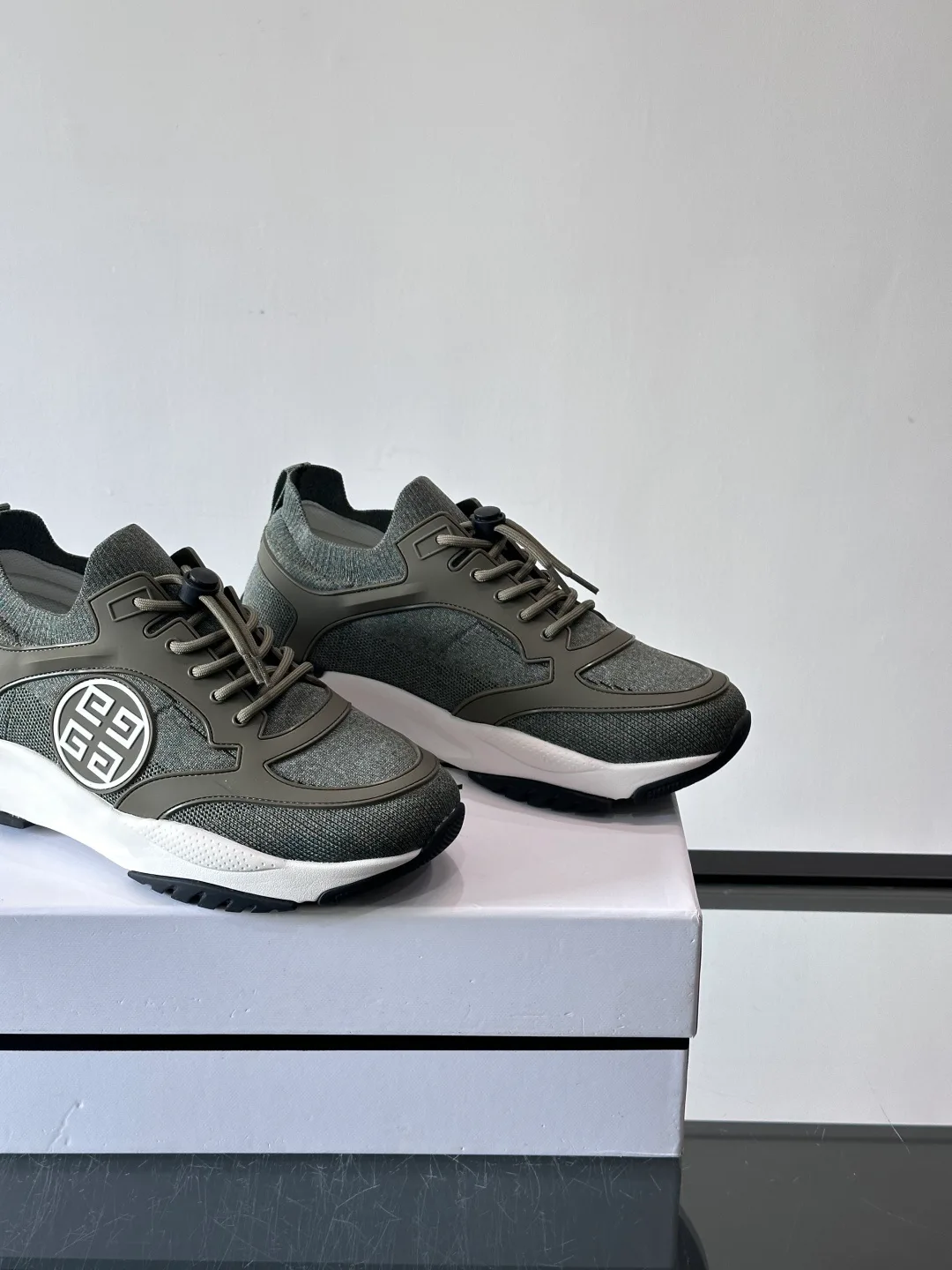 Кроссовки Мужские Givenchy 813971