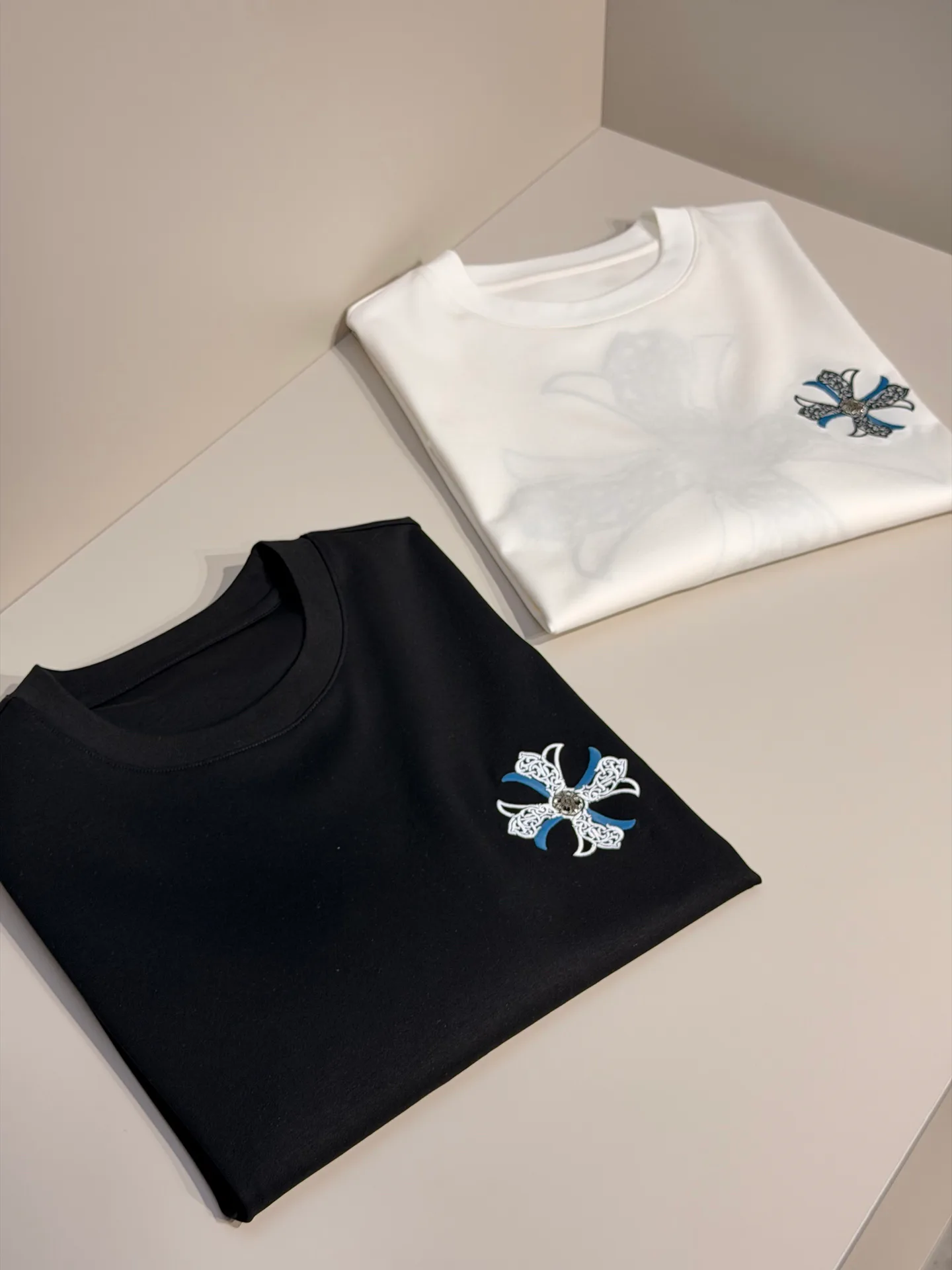 Футболки Женские Chrome Hearts 11323879
