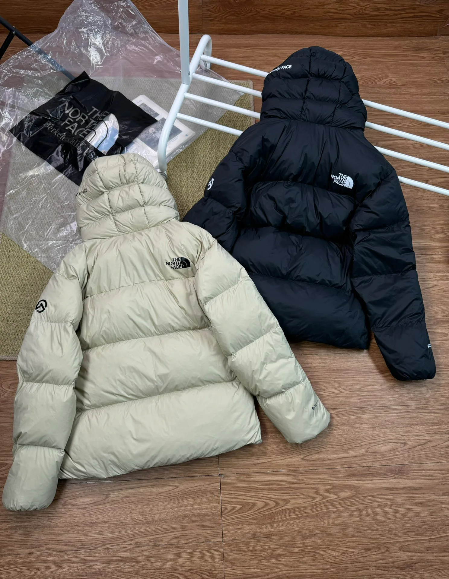 Куртки И Пуховики Женские The North Face 20137586