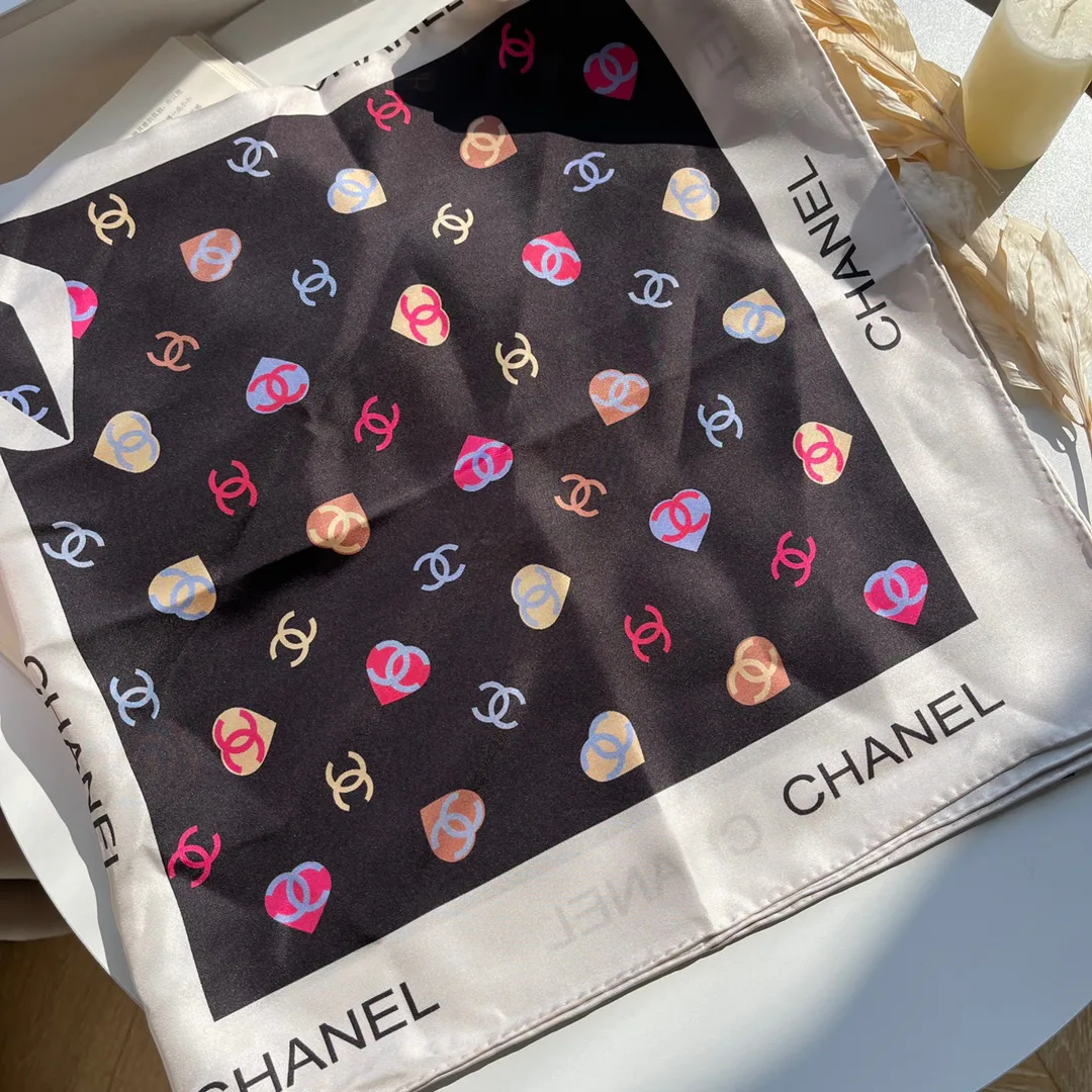 Платки Chanel 13351571