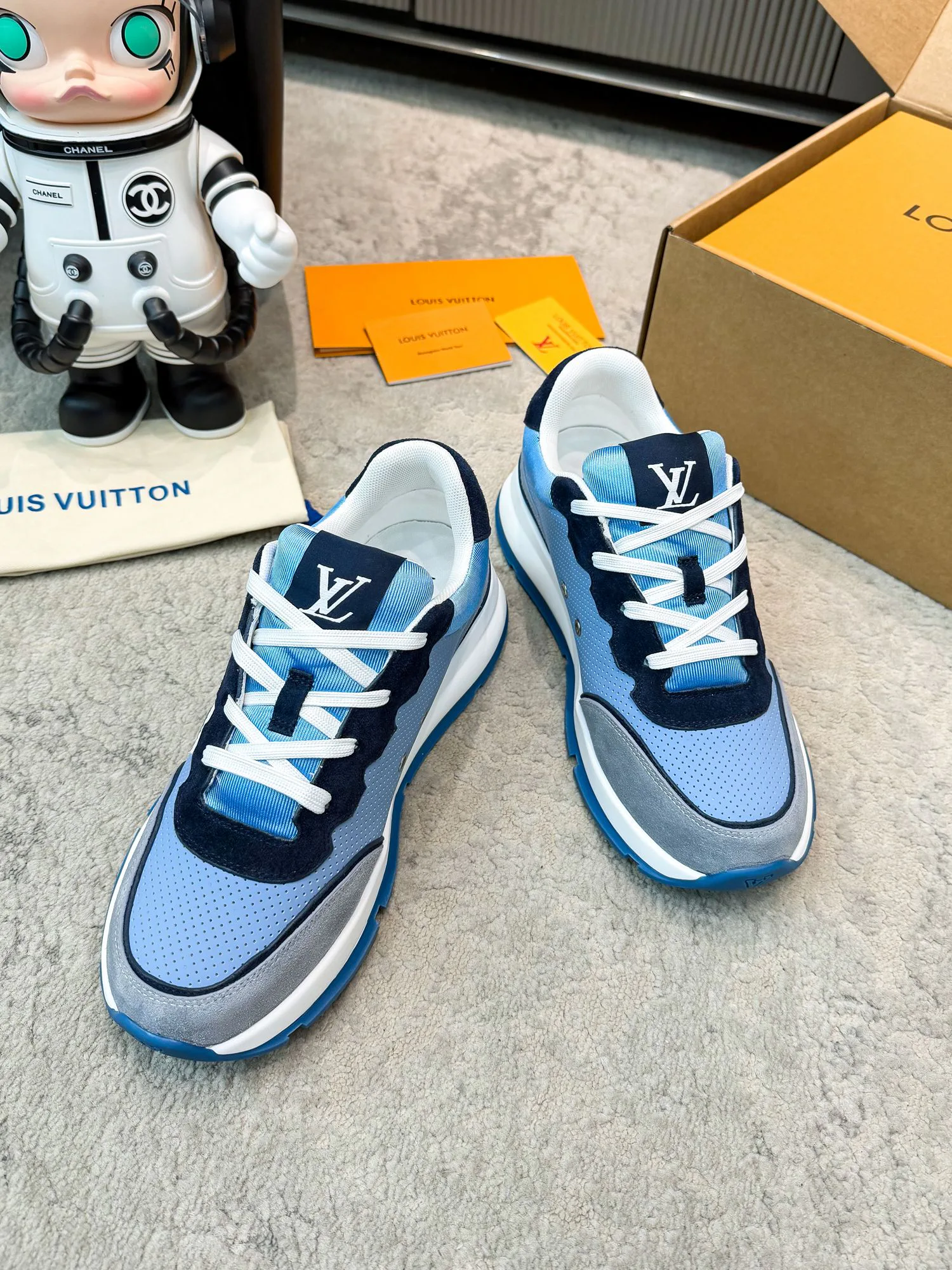 Кроссовки Женские Louis Vuitton 9158851