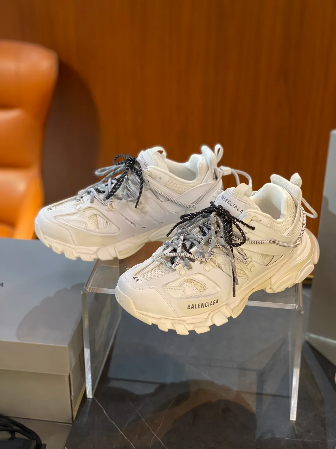 Кроссовки Женские Balenciaga 5062319