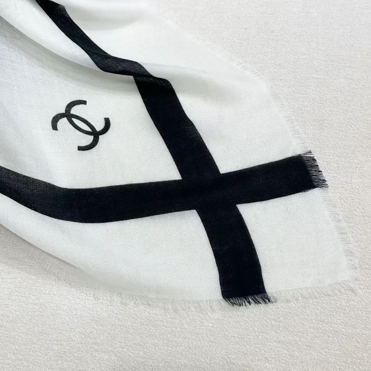 Шарфы Chanel 18571921