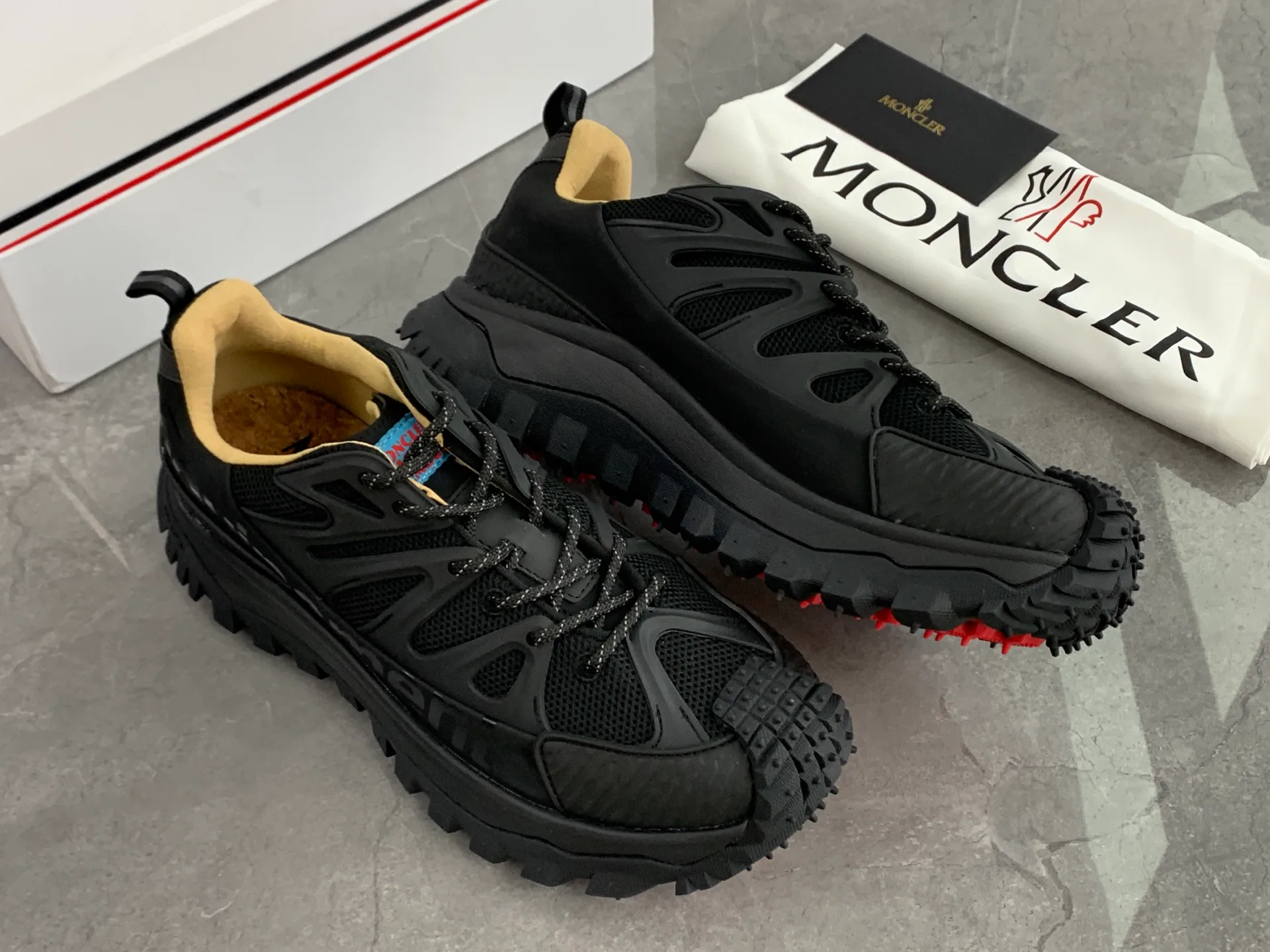 Кроссовки Женские Moncler 3415318