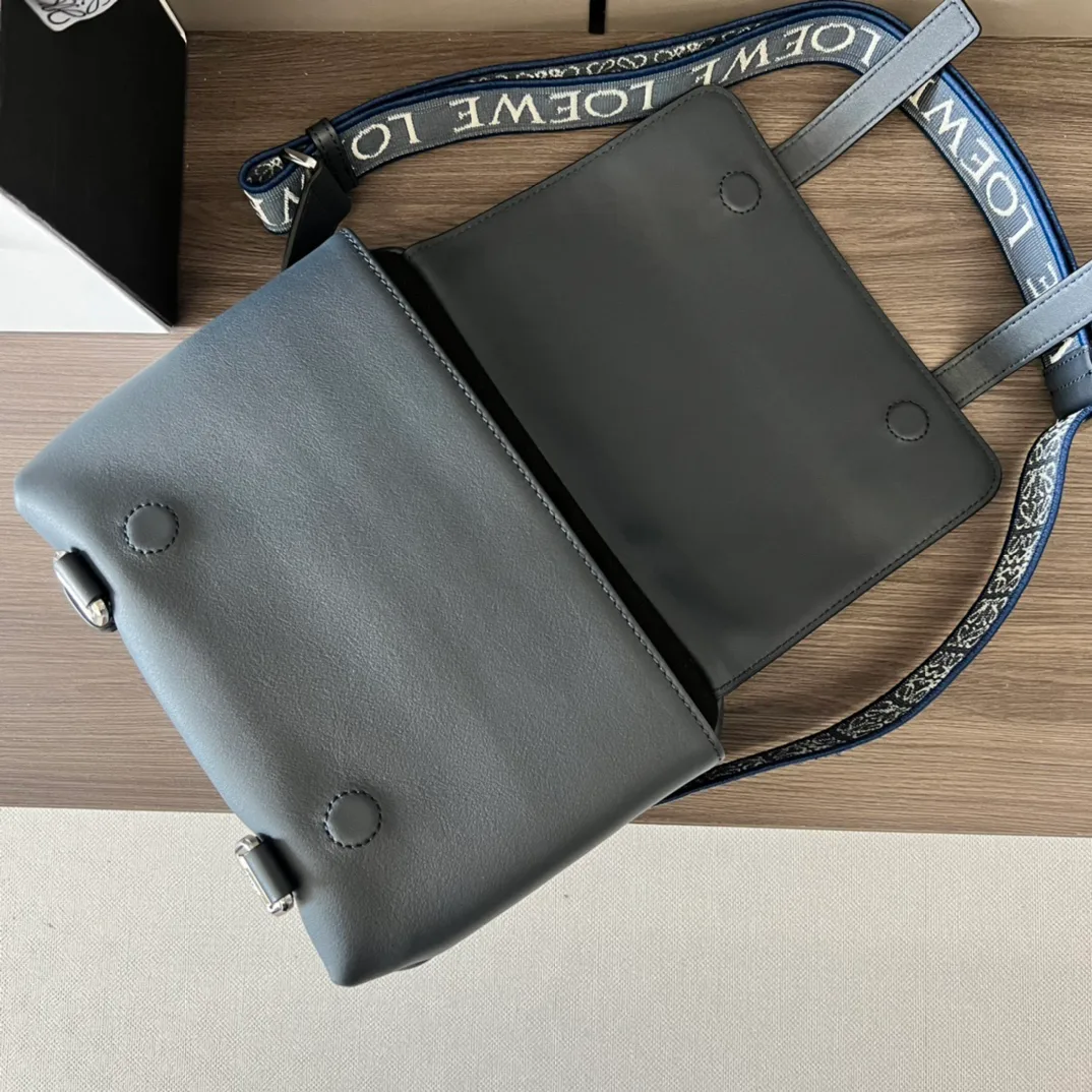 Сумки На Ремне Женские Loewe 11513644