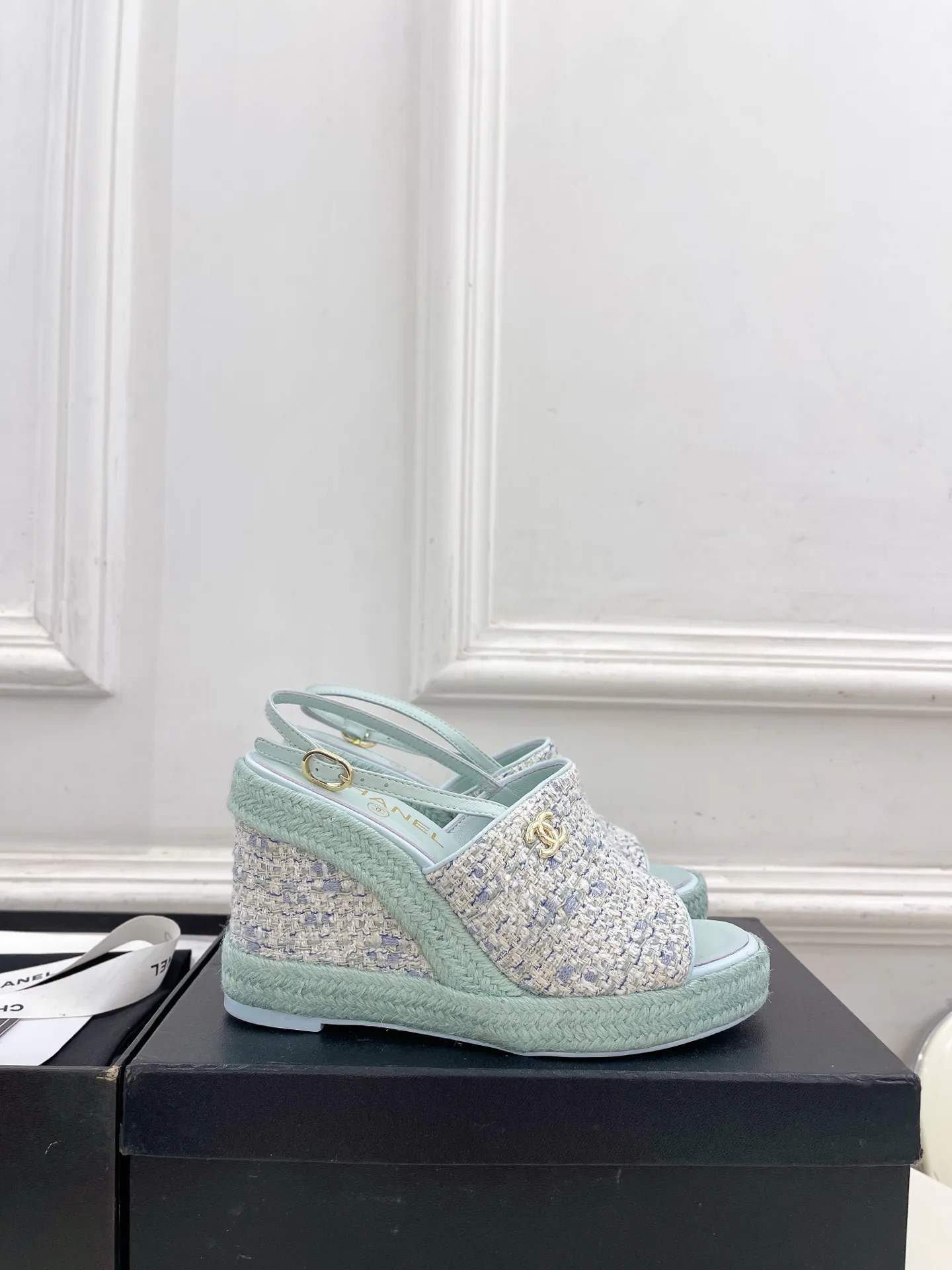 Босоножки Женские Chanel 12601478