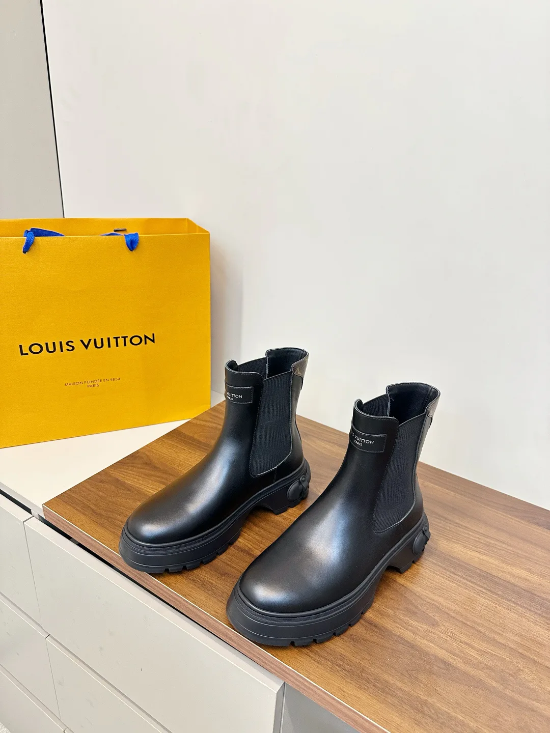 Ботинки Женские Louis Vuitton 1468757