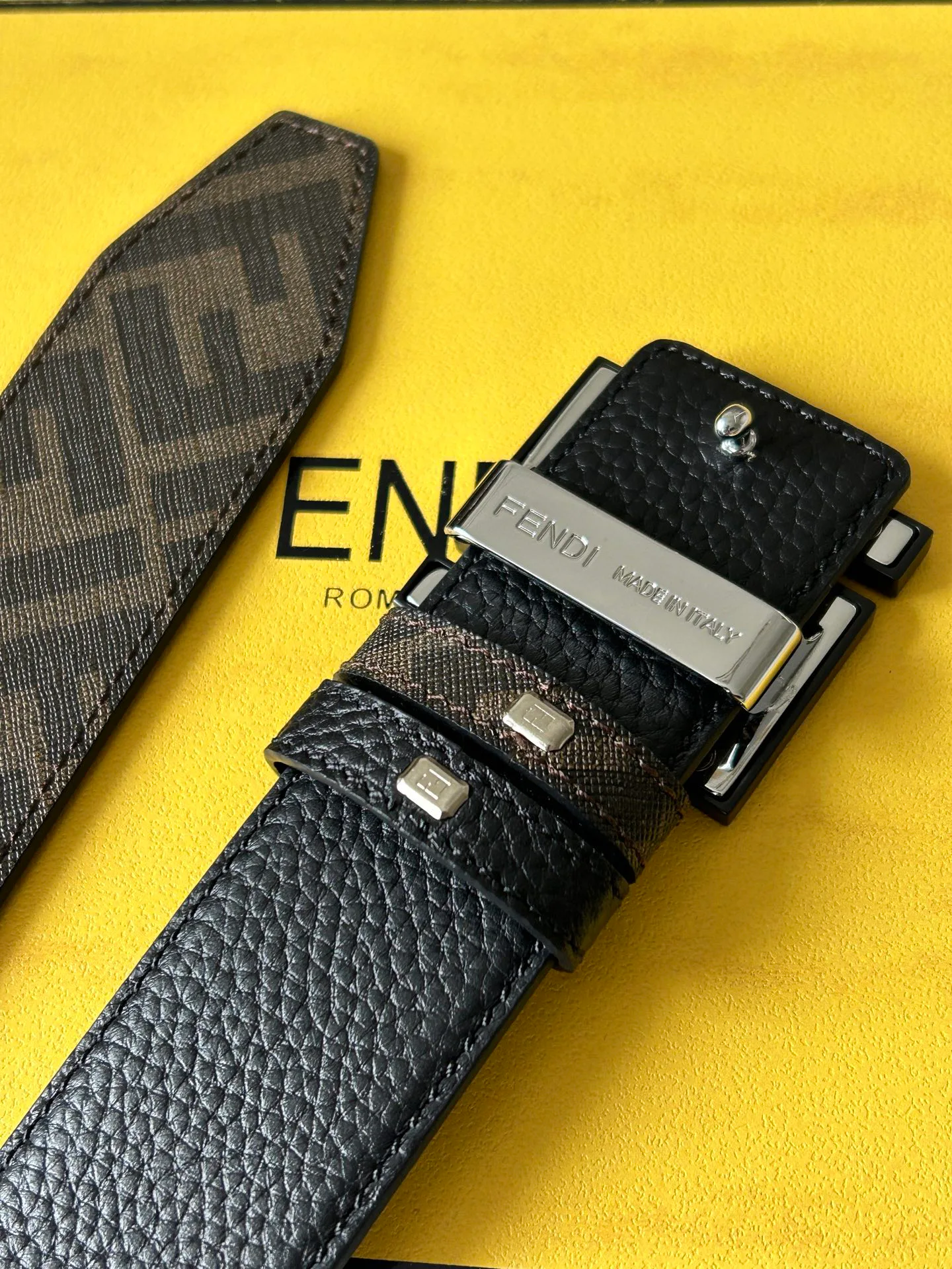 Ремни Fendi 11704487