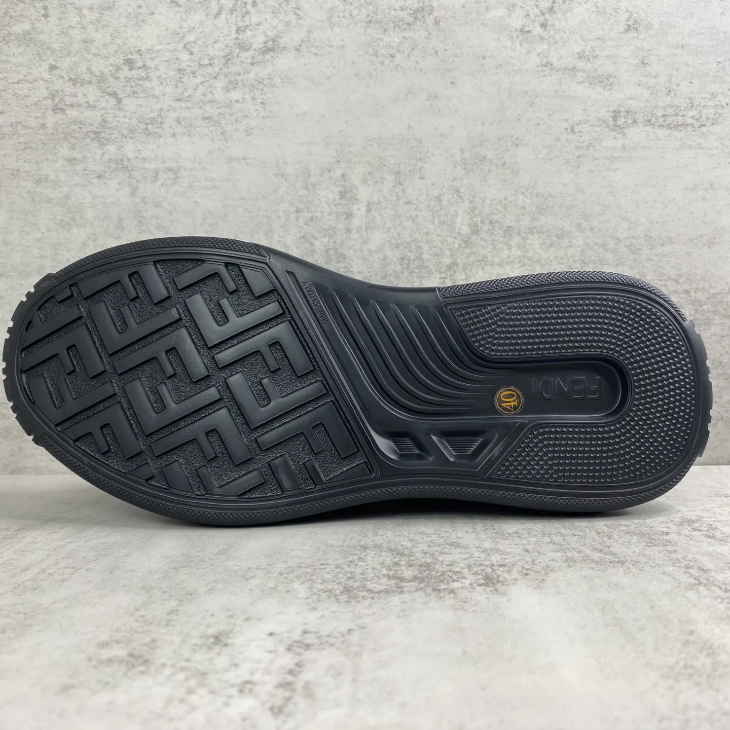 Кроссовки Мужские Fendi 275354