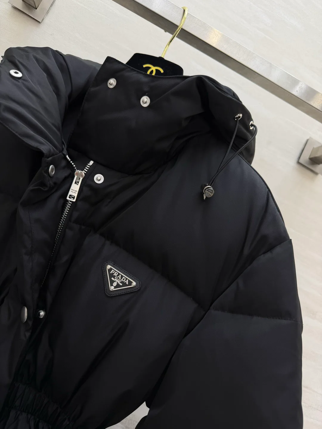 Куртки И Пуховики Женские Prada 18325291