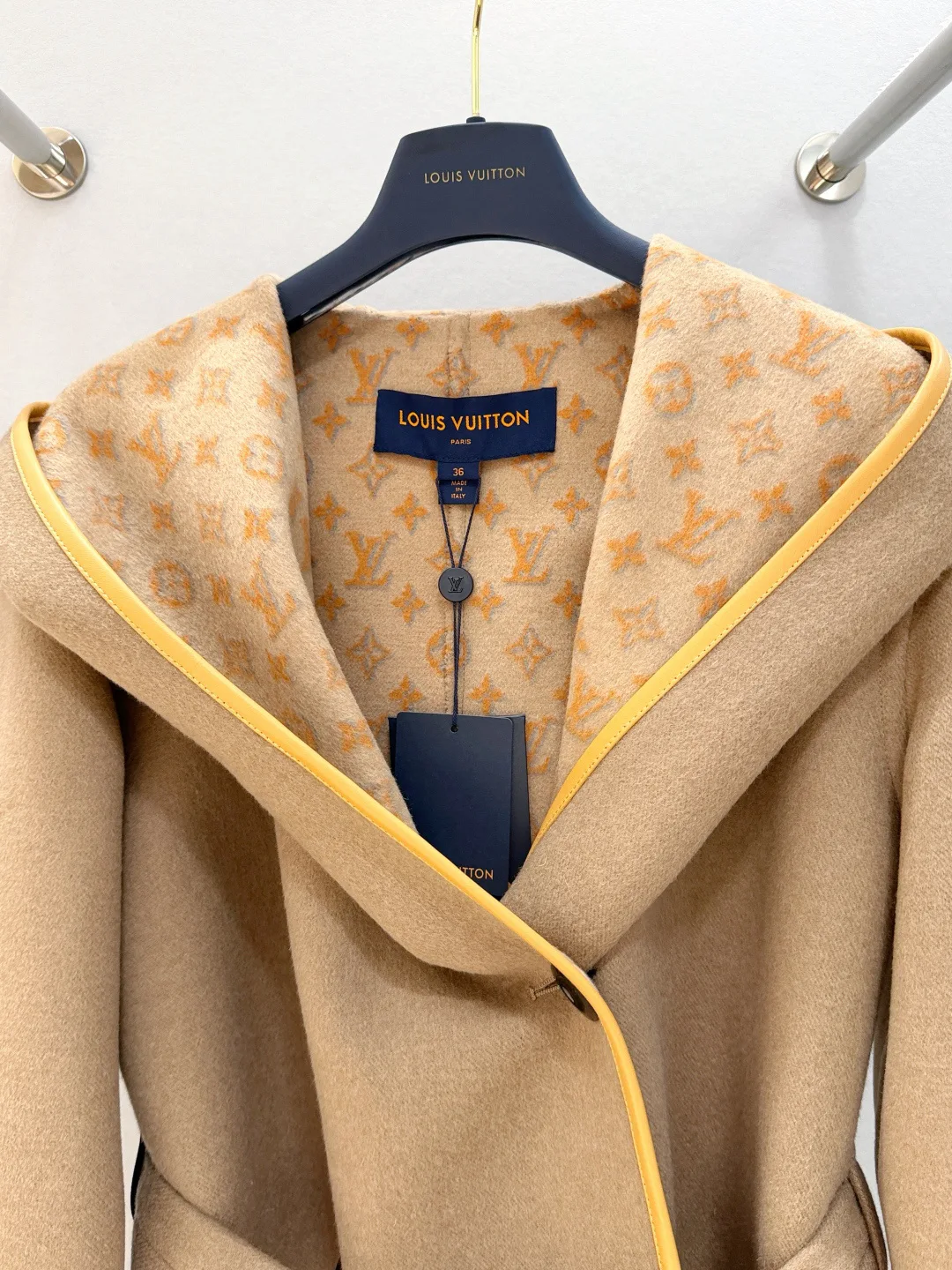 Пальто Женские Louis Vuitton 19082175