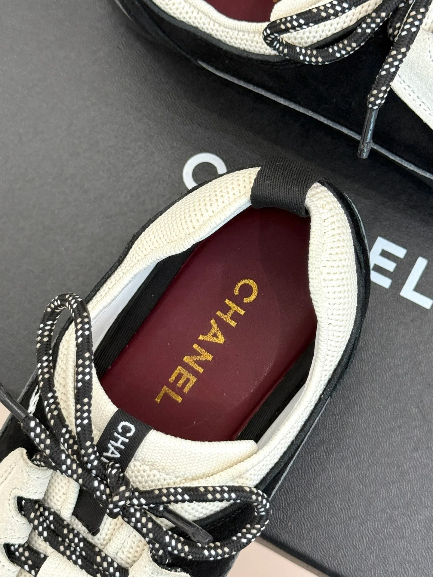 Кроссовки Женские Chanel 16891573