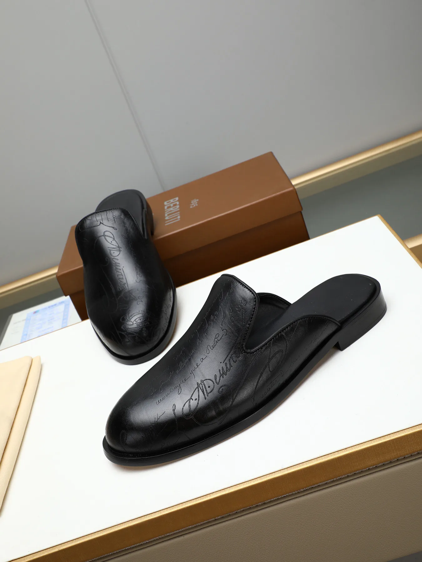 Сандалии Мужские Berluti 11703784