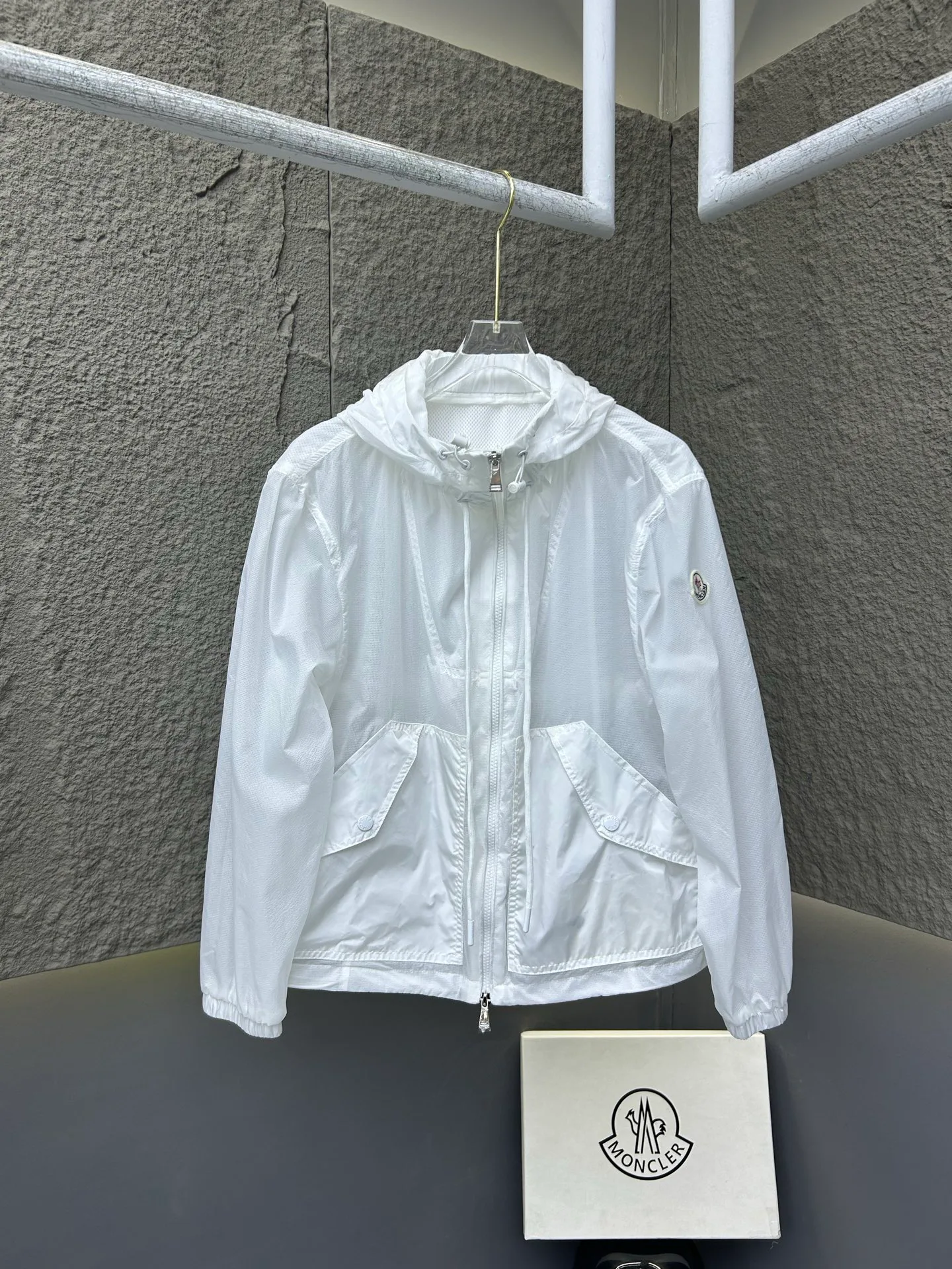 Куртки И Пуховики Женские Moncler 16968699