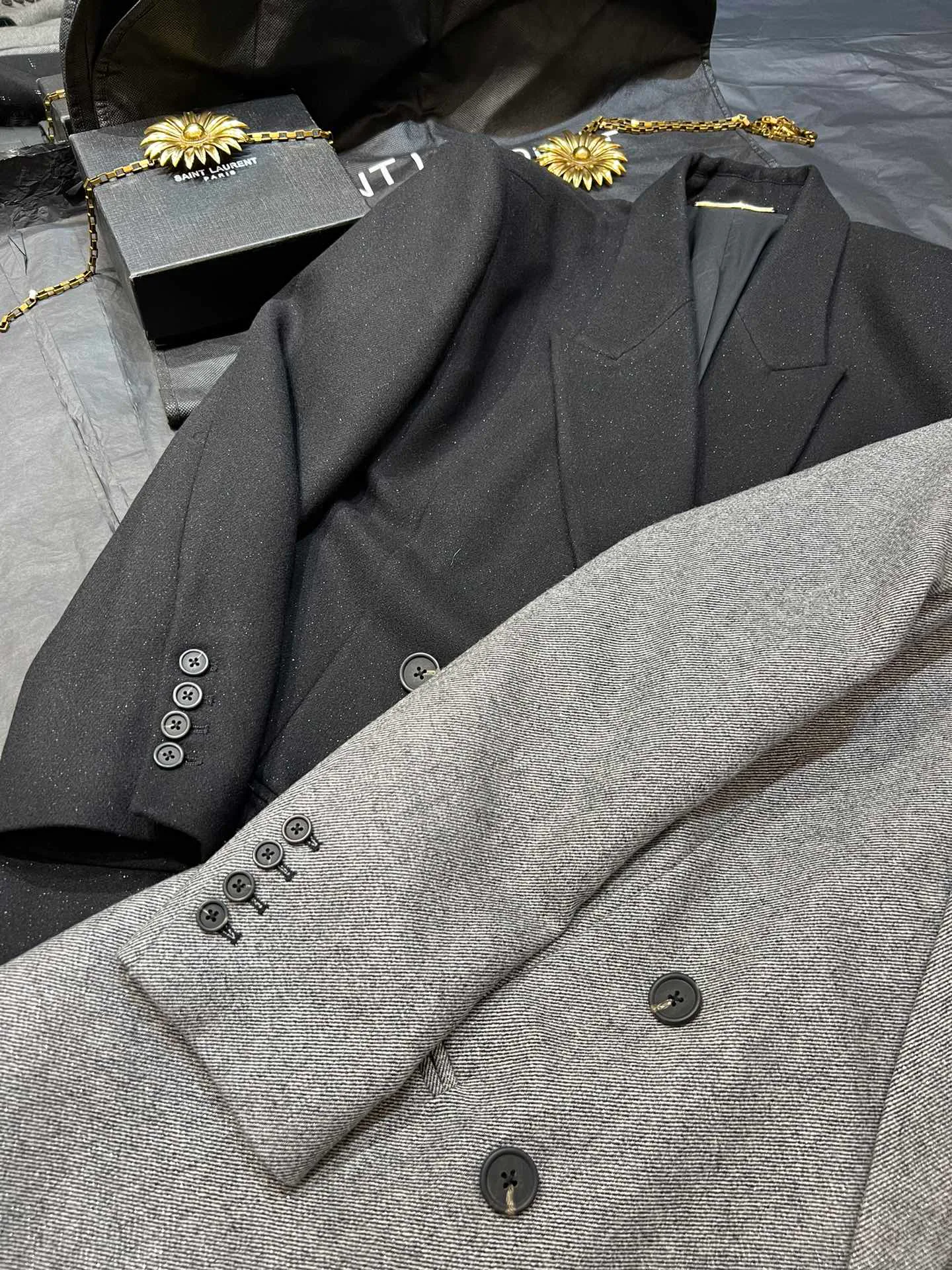 Куртки И Пуховики Женские Saint Laurent 148519