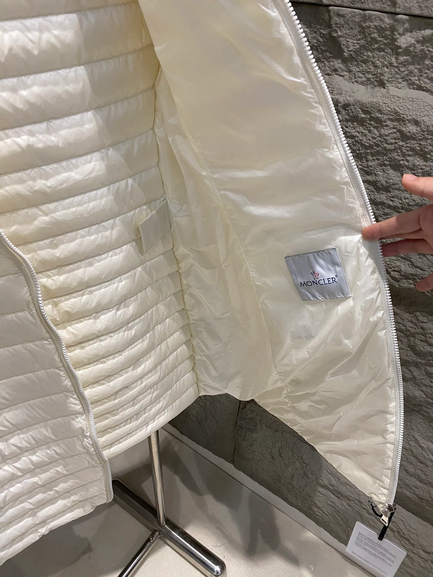 Куртки И Пуховики Женские Moncler 18016655