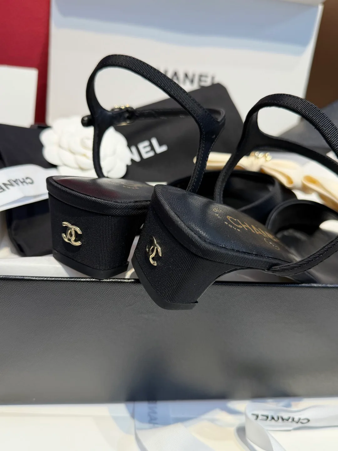 Босоножки Женские Chanel 11656860