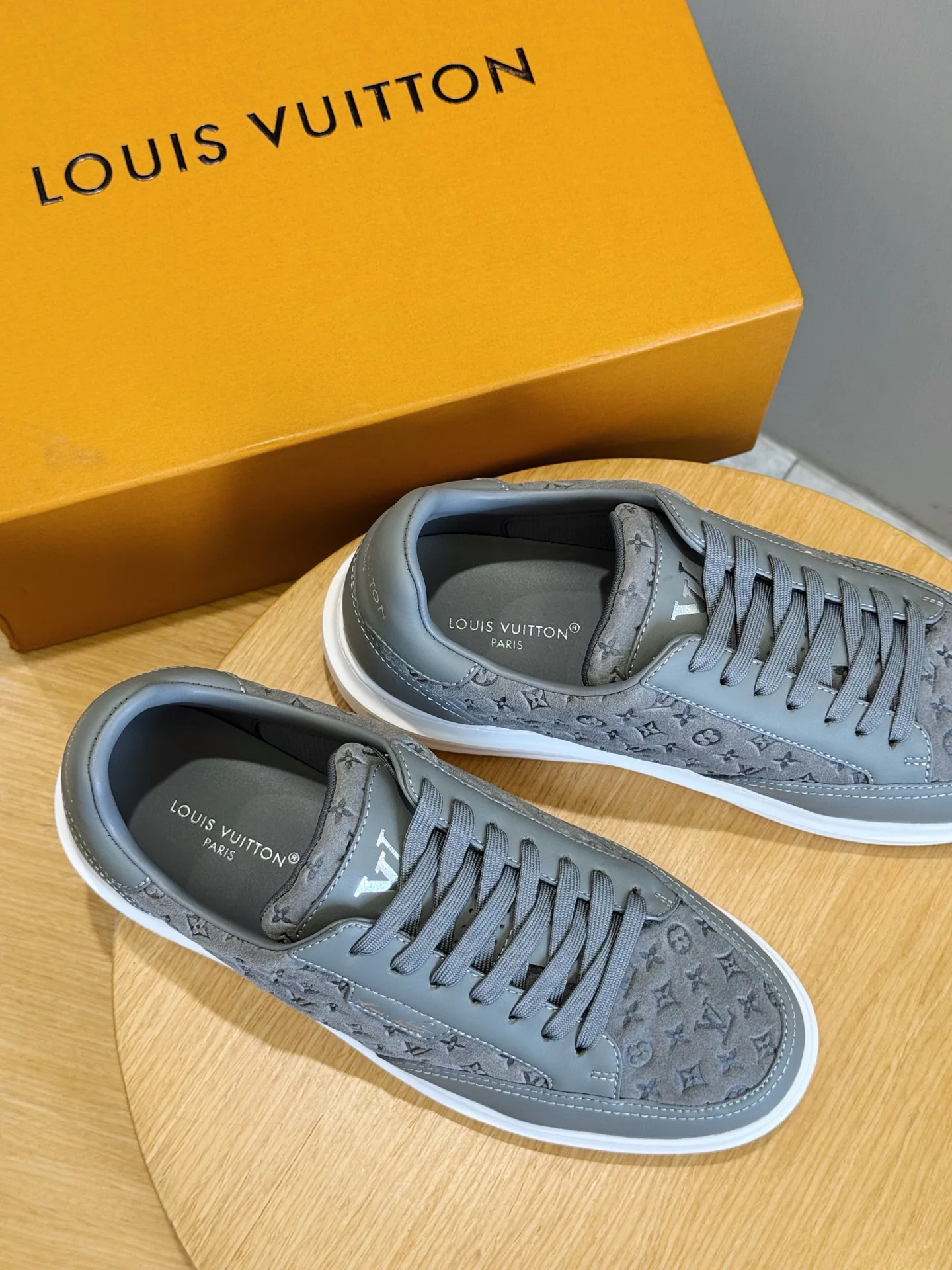 Кроссовки Мужские Louis Vuitton 19678381