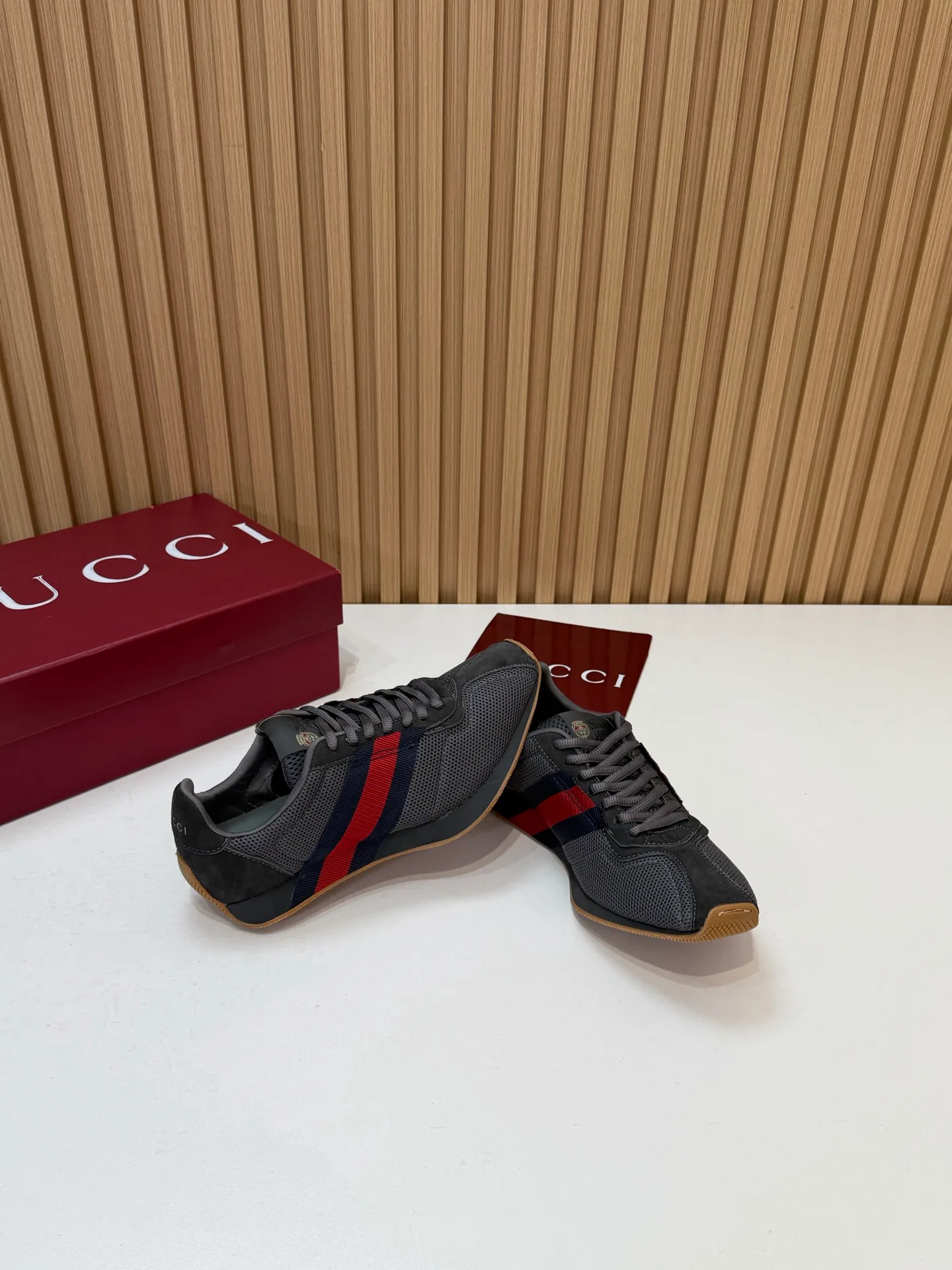 Кроссовки Женские Gucci 19766247