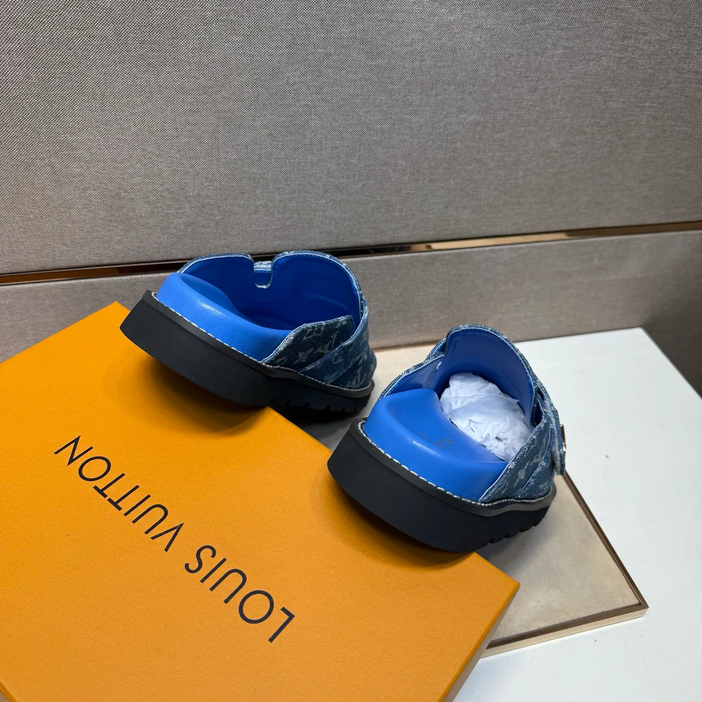 Мюли И Сабо Мужские Louis Vuitton 74100