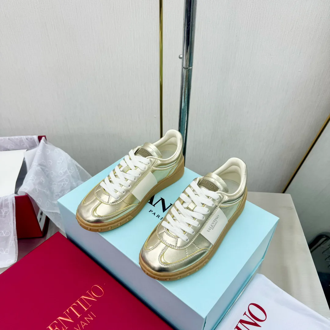 Кроссовки Женские Valentino 17955030