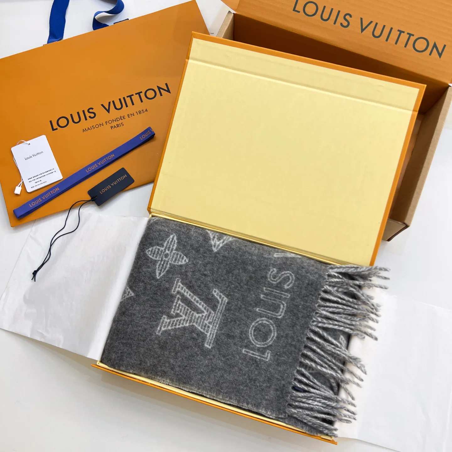 Шарфы Louis Vuitton 1288328