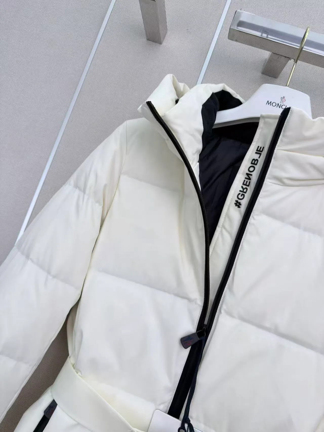 Куртки И Пуховики Женские Moncler 19247633