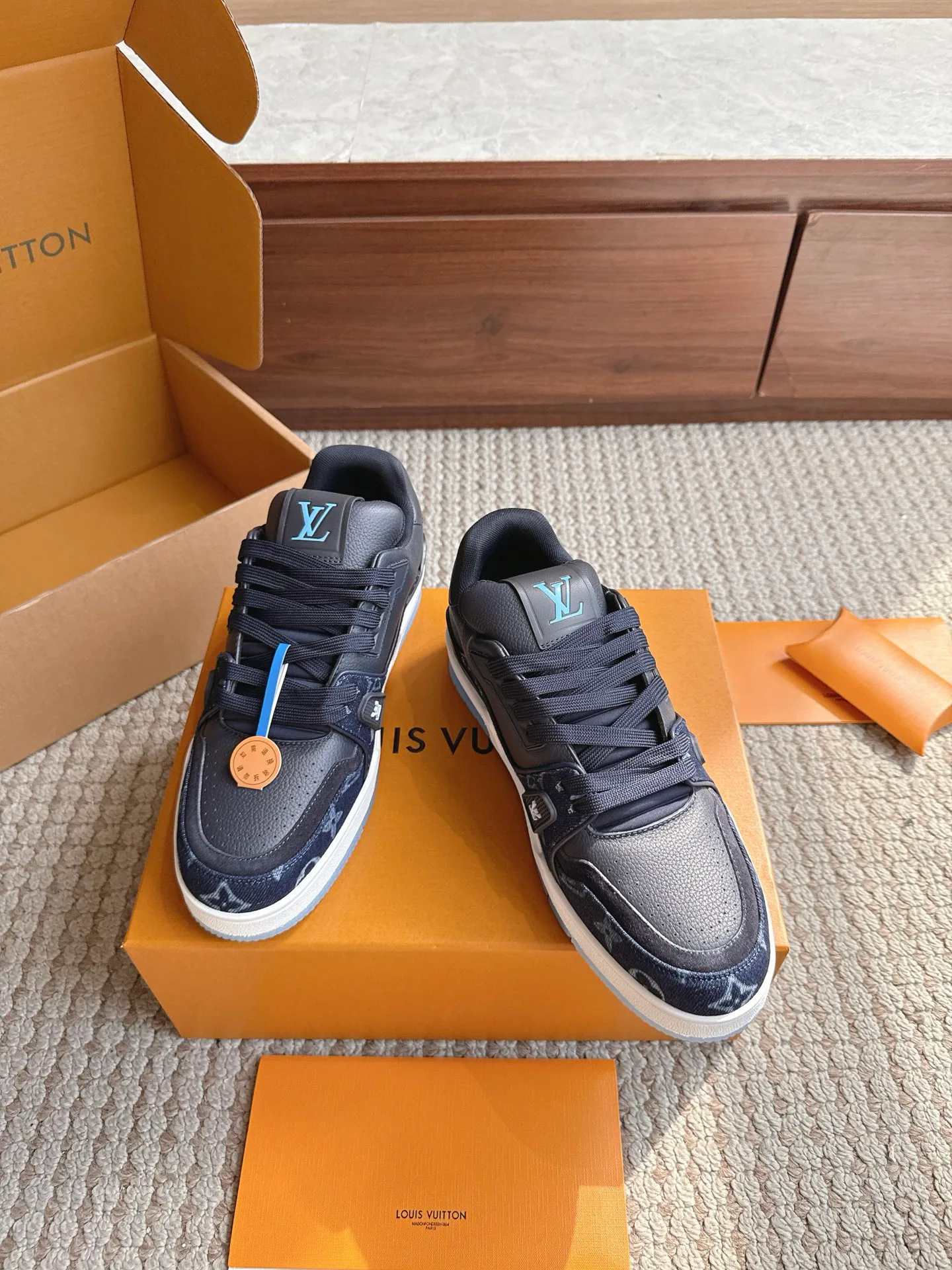 Кроссовки Мужские Louis Vuitton 17477019
