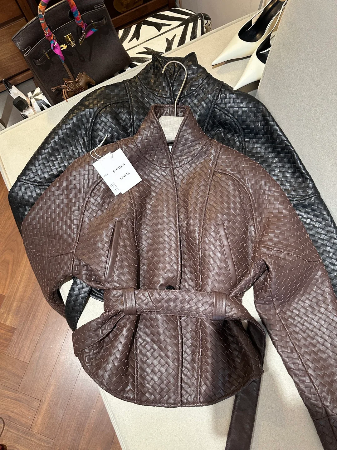 Кожаные Куртки И Дублёнки Женские Bottega Veneta 17598085