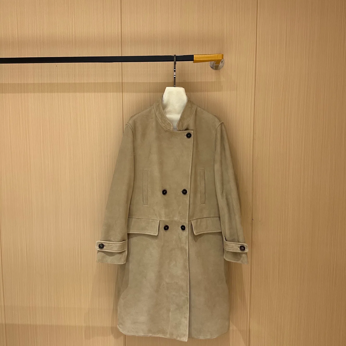 Кожаные Куртки И Дублёнки Женские Saint Laurent 11695420