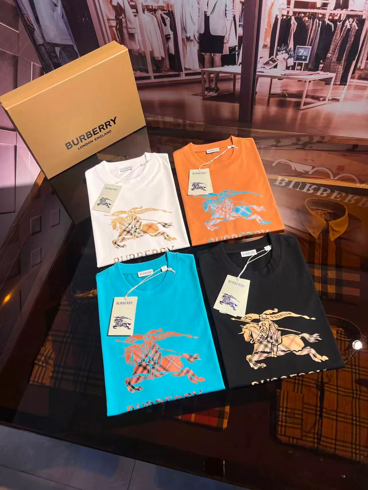 Футболки Женские Burberry 9438136