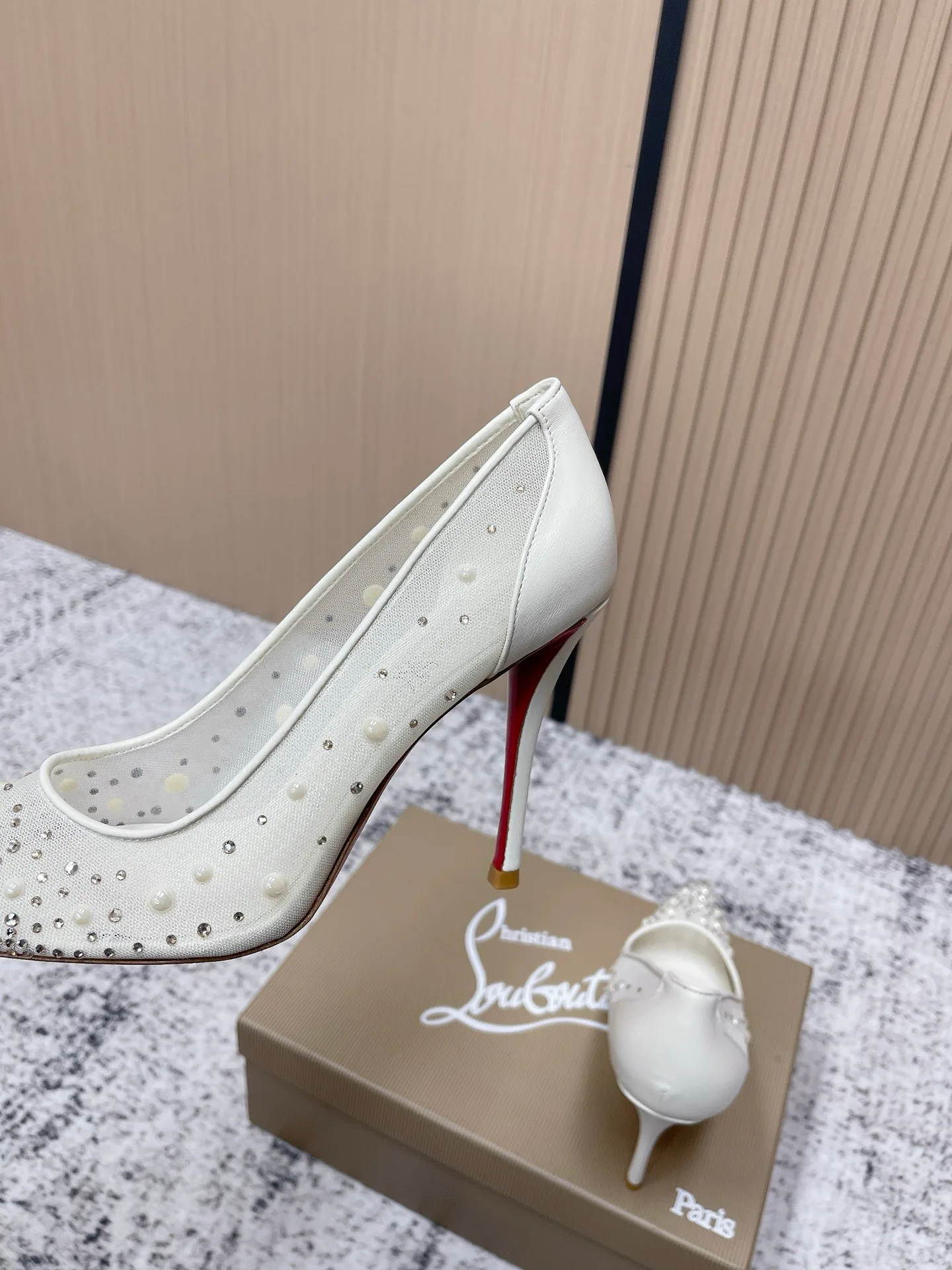 Туфли Женские Christian Louboutin 11946958