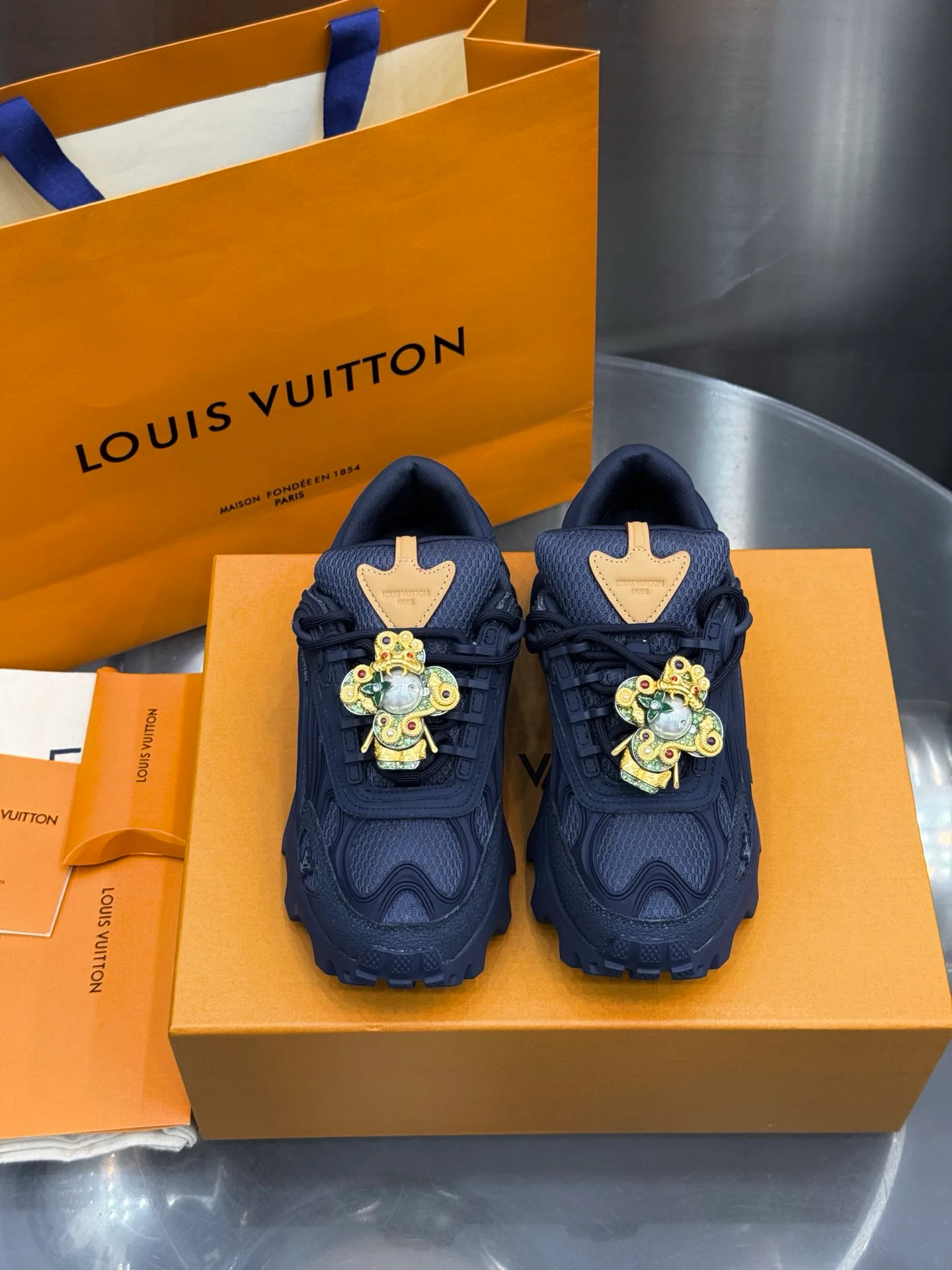 Кроссовки Женские Louis Vuitton 18202600