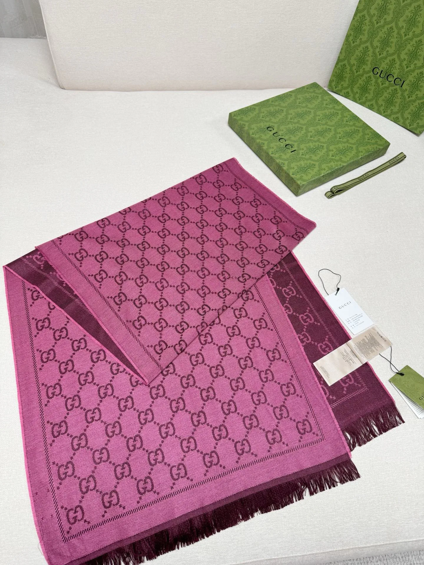 Шарфы Gucci 562867