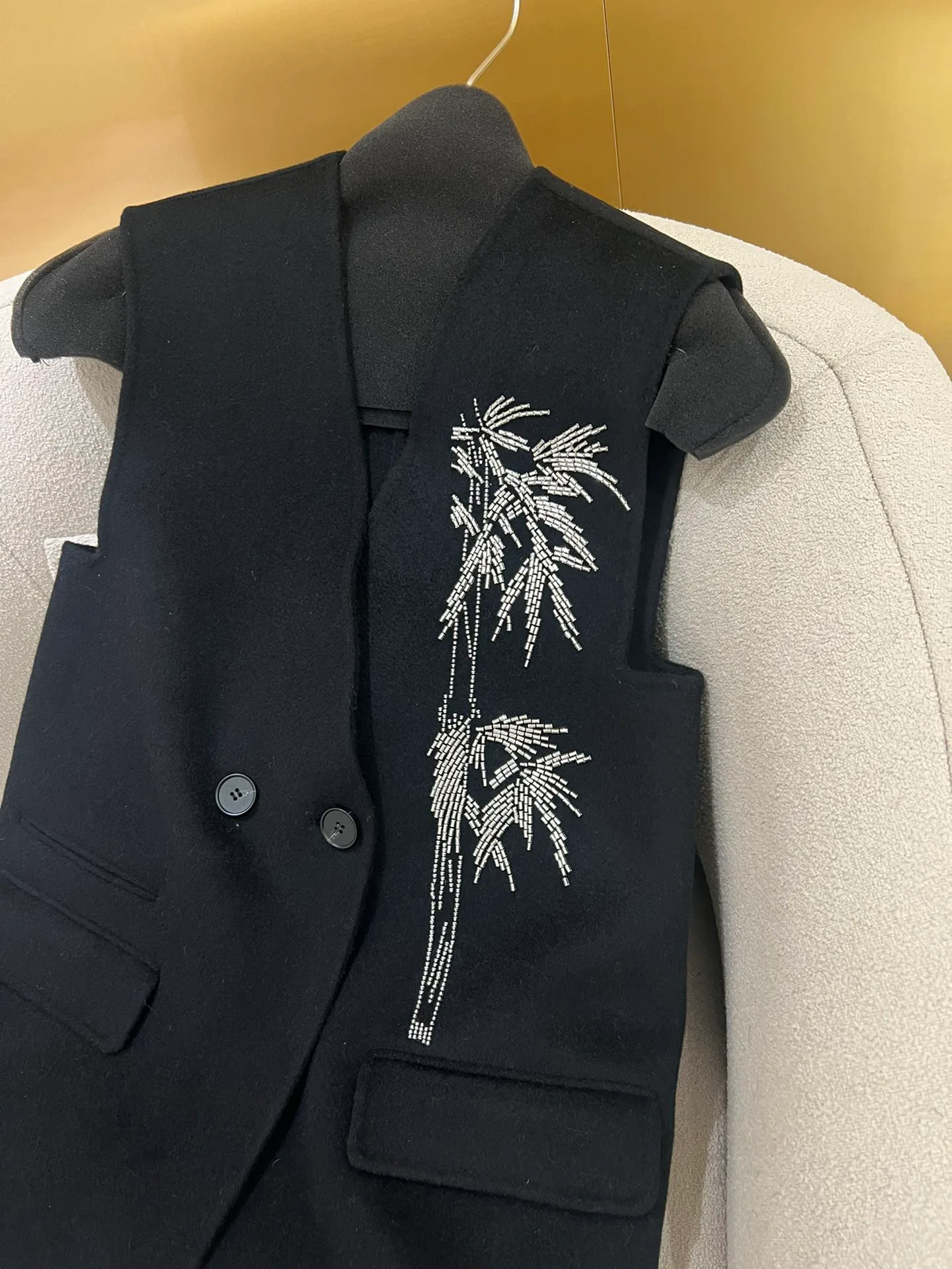 Жилеты Женские Christian Dior 19062723